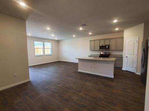 245 Possum Kingdom Dr, Kyle, TX 78640