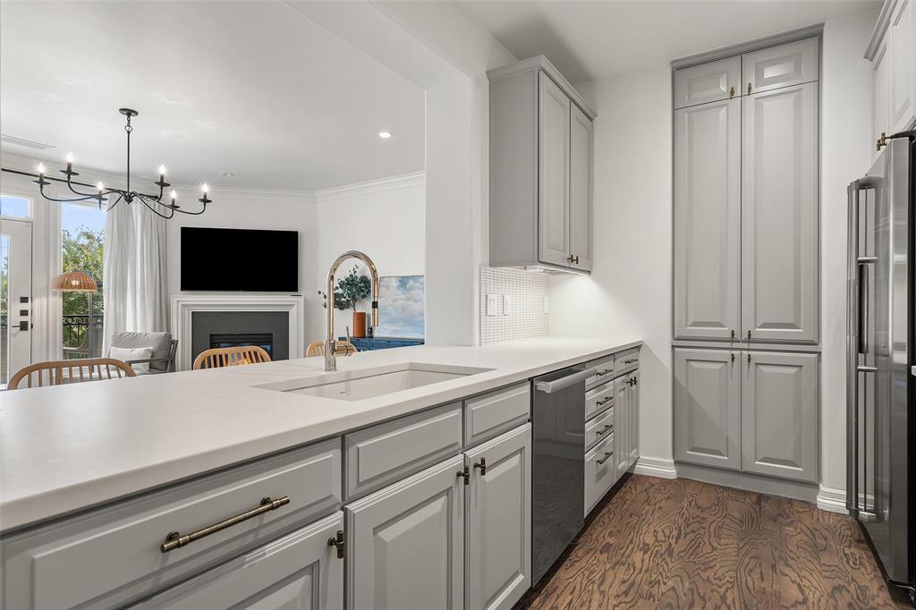 2226 Westlake Dr # 1, Austin, TX 78746