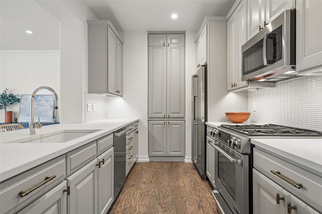 2226 Westlake Dr # 1, Austin, TX 78746