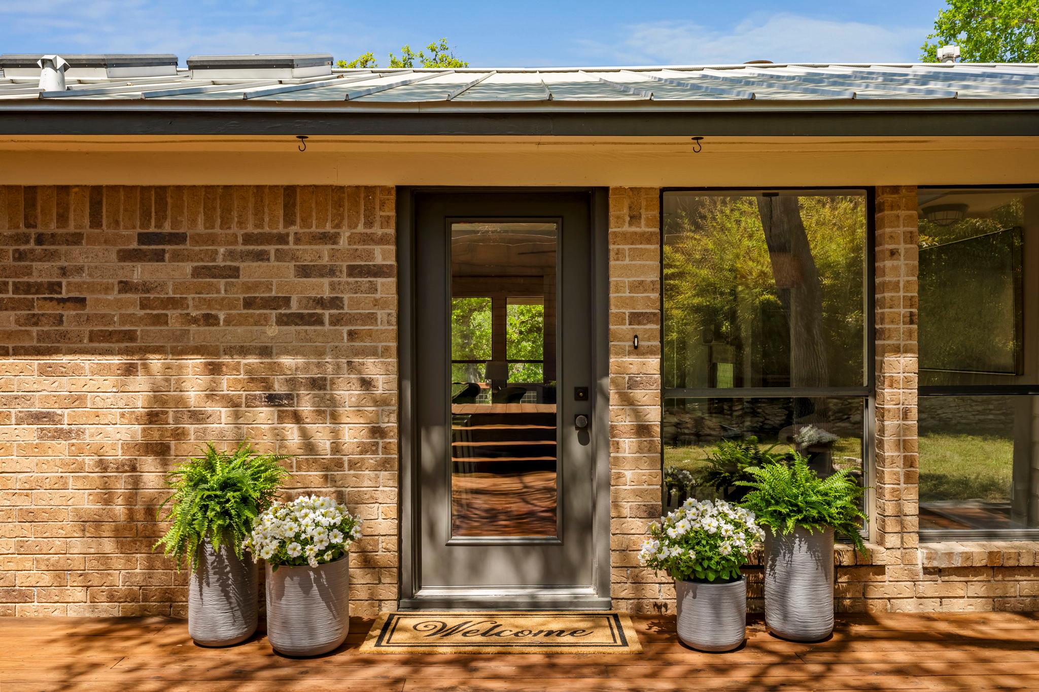 1701 Cresthaven Dr, Austin, TX 78704