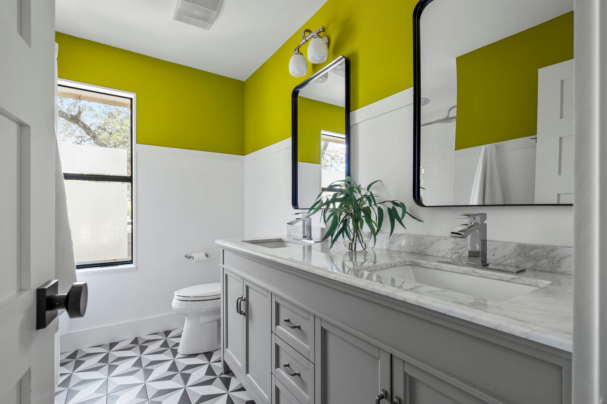 1701 Cresthaven Dr, Austin, TX 78704