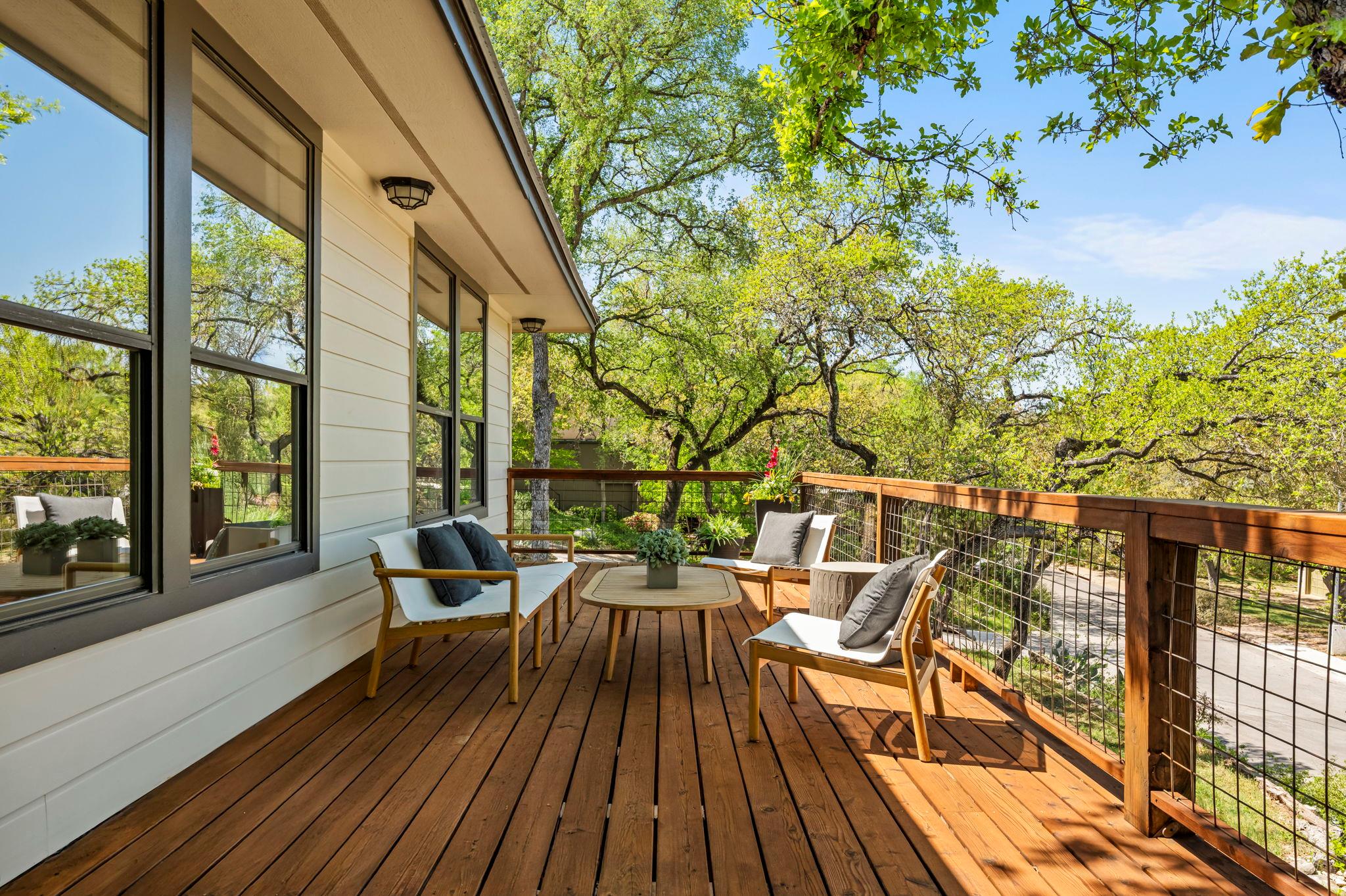 1701 Cresthaven Dr, Austin, TX 78704