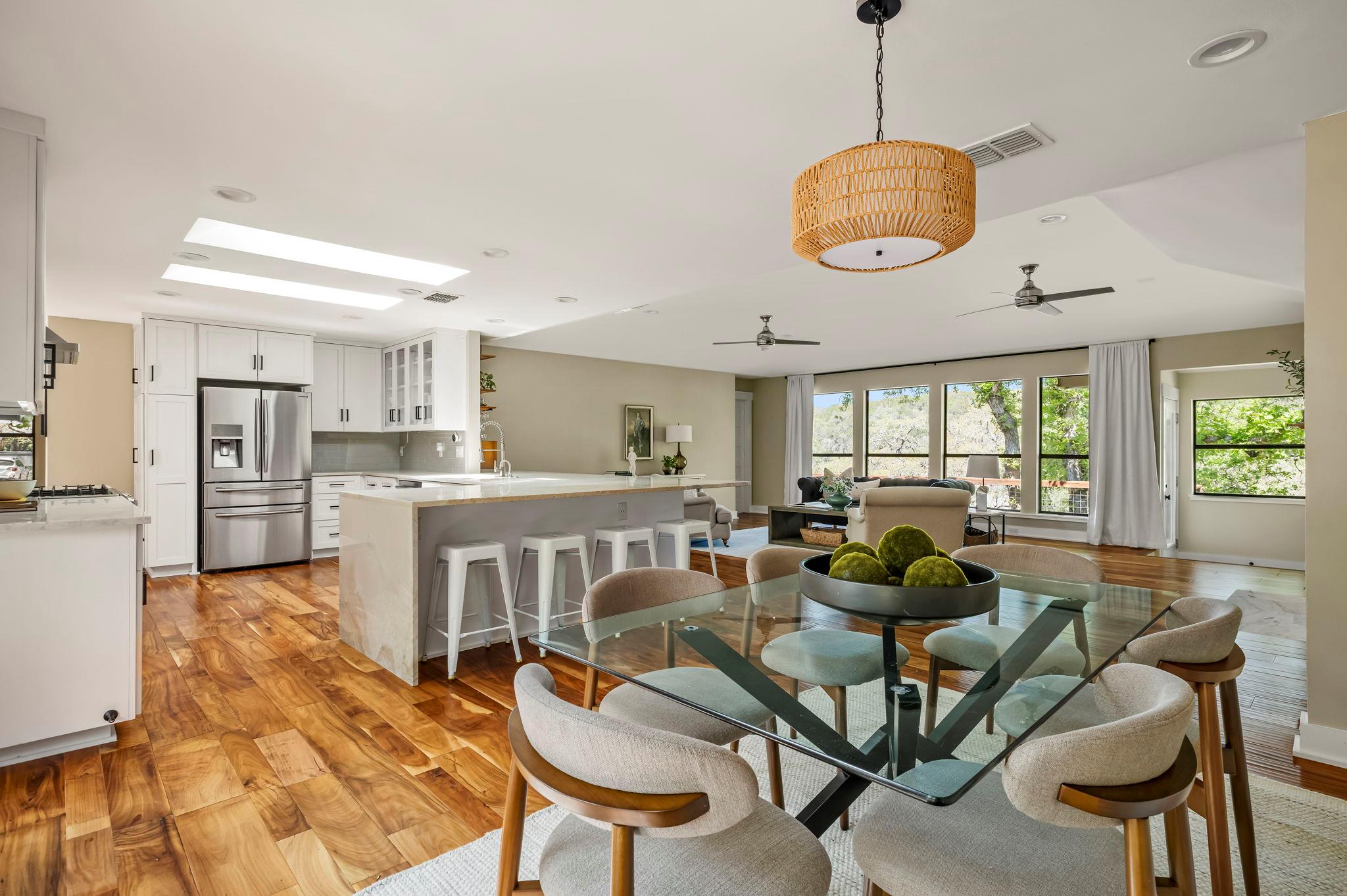 1701 Cresthaven Dr, Austin, TX 78704