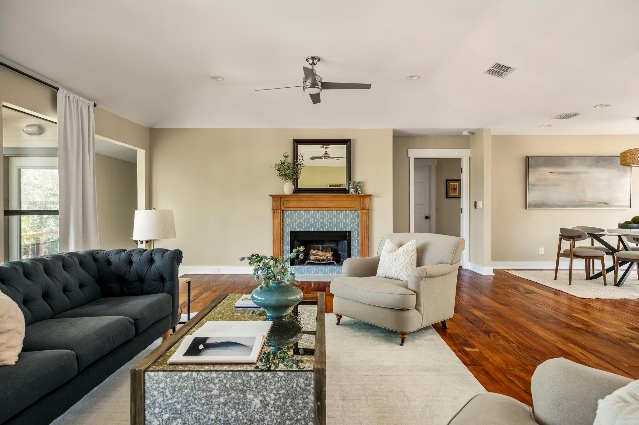 1701 Cresthaven Dr, Austin, TX 78704