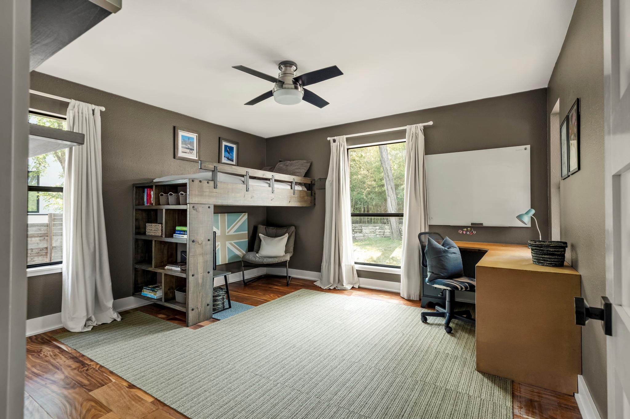 1701 Cresthaven Dr, Austin, TX 78704