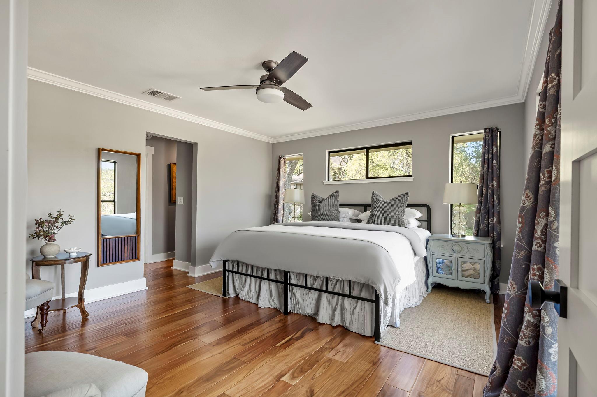 1701 Cresthaven Dr, Austin, TX 78704