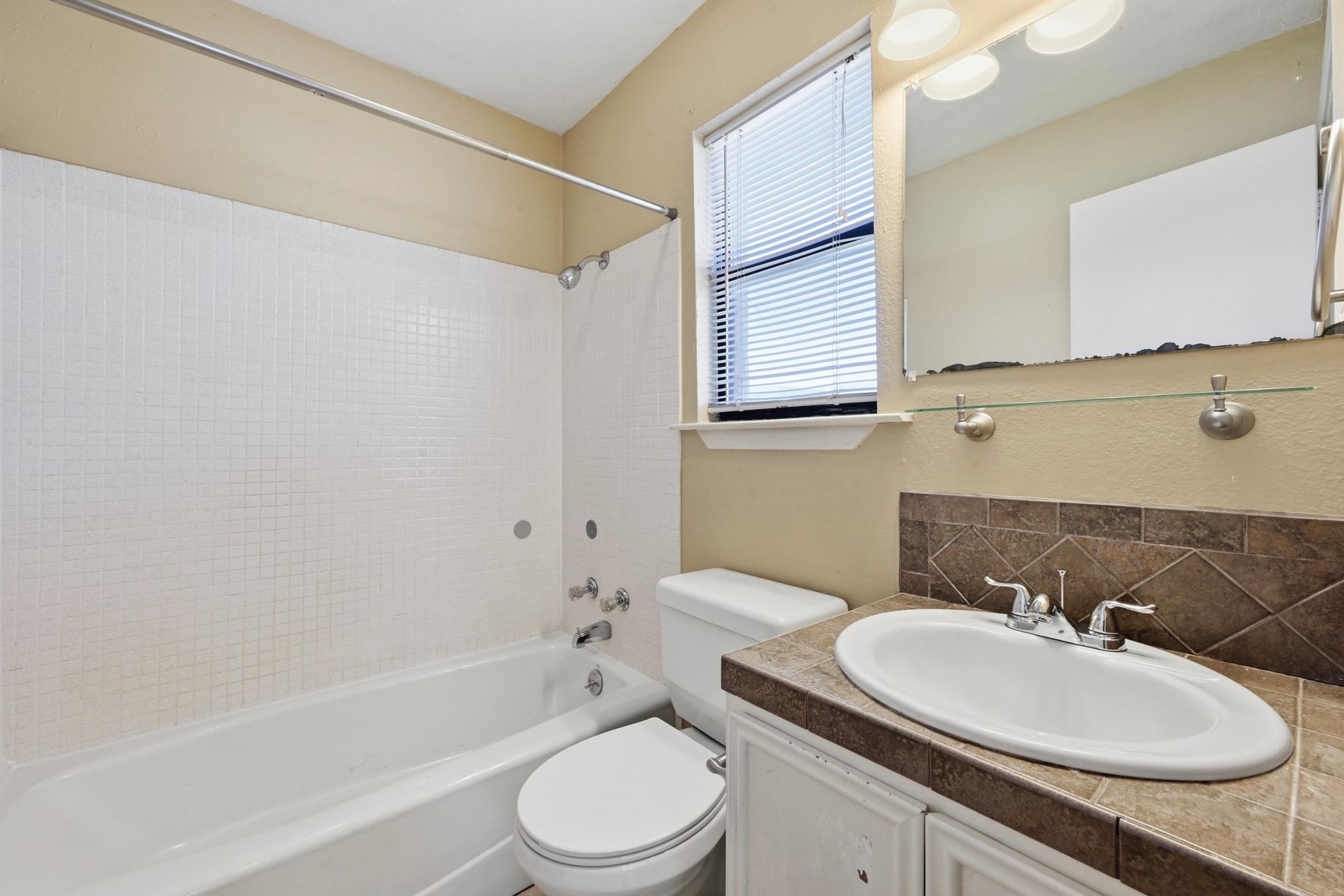 8011 Lazy Ln # B, Austin, TX 78757