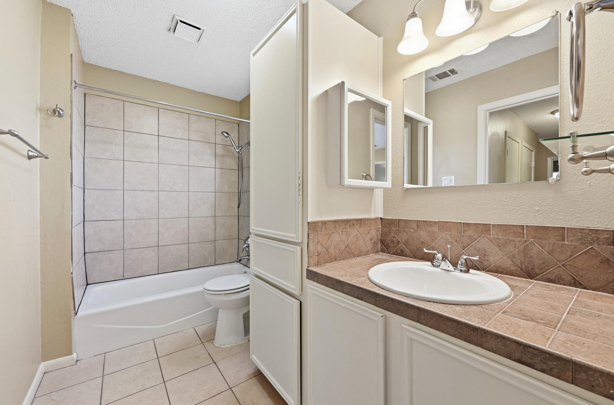 8011 Lazy Ln # B, Austin, TX 78757