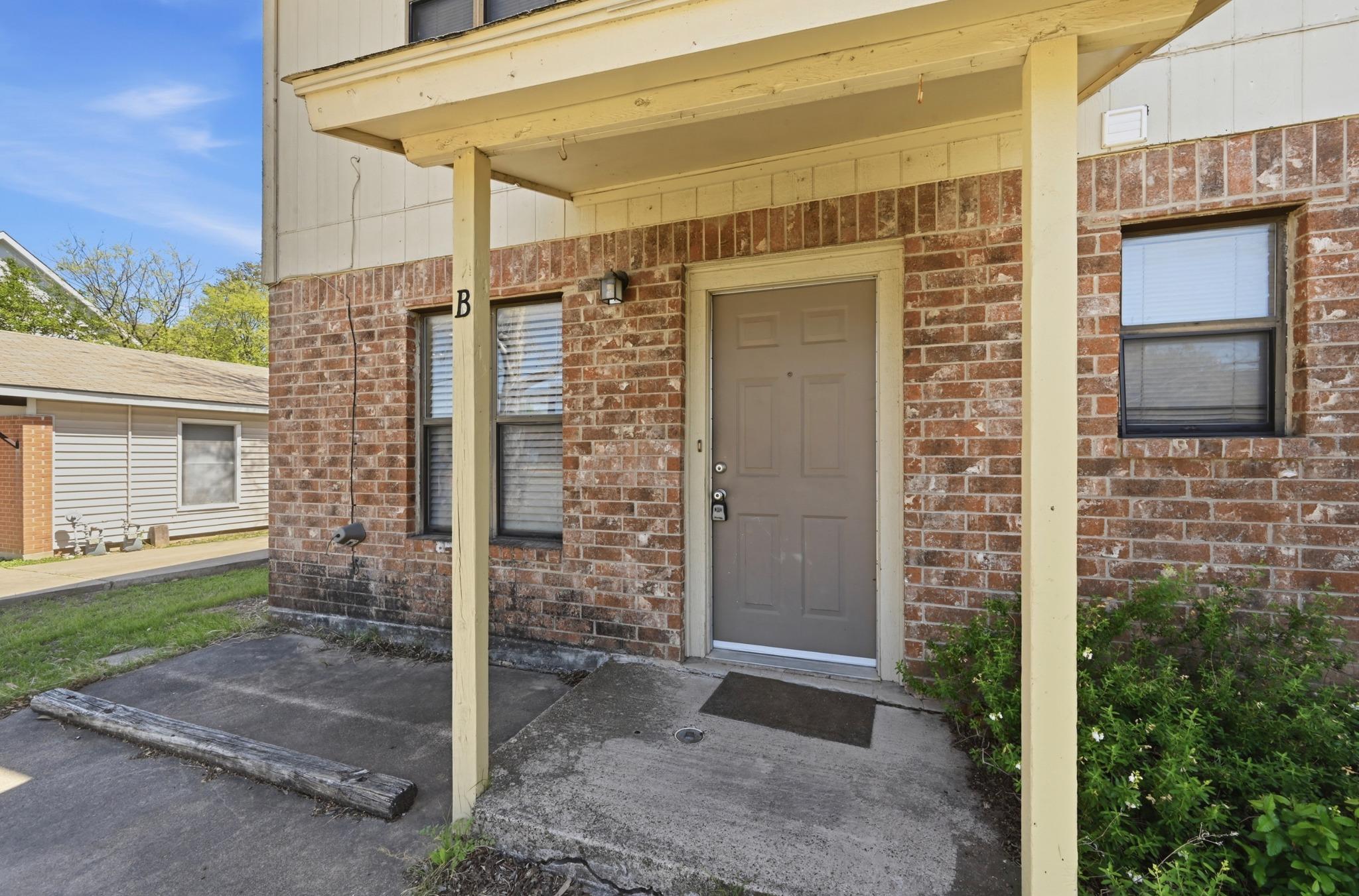 8011 Lazy Ln # B, Austin, TX 78757