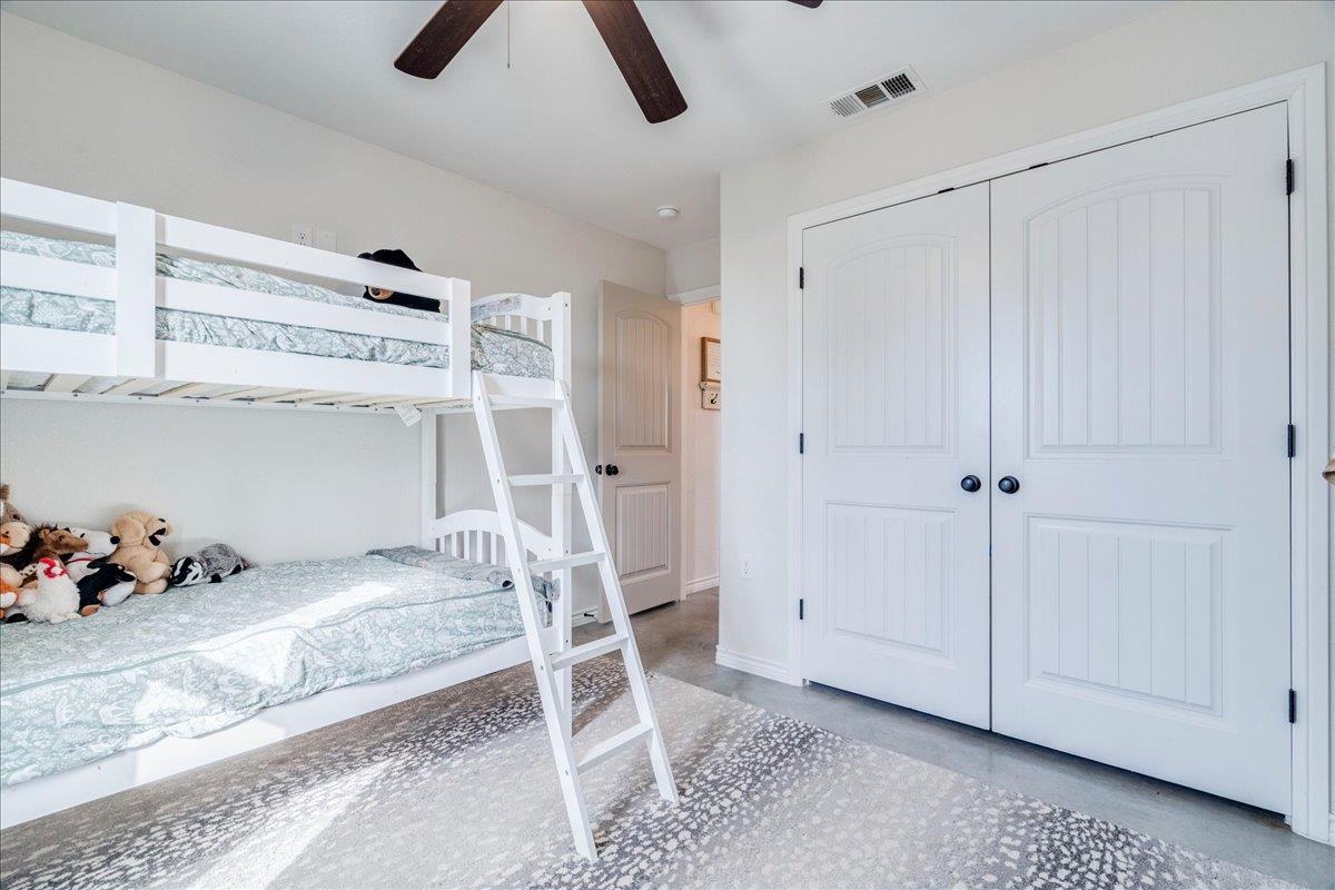 1172 Limestone Dr, Lampasas, TX 76550