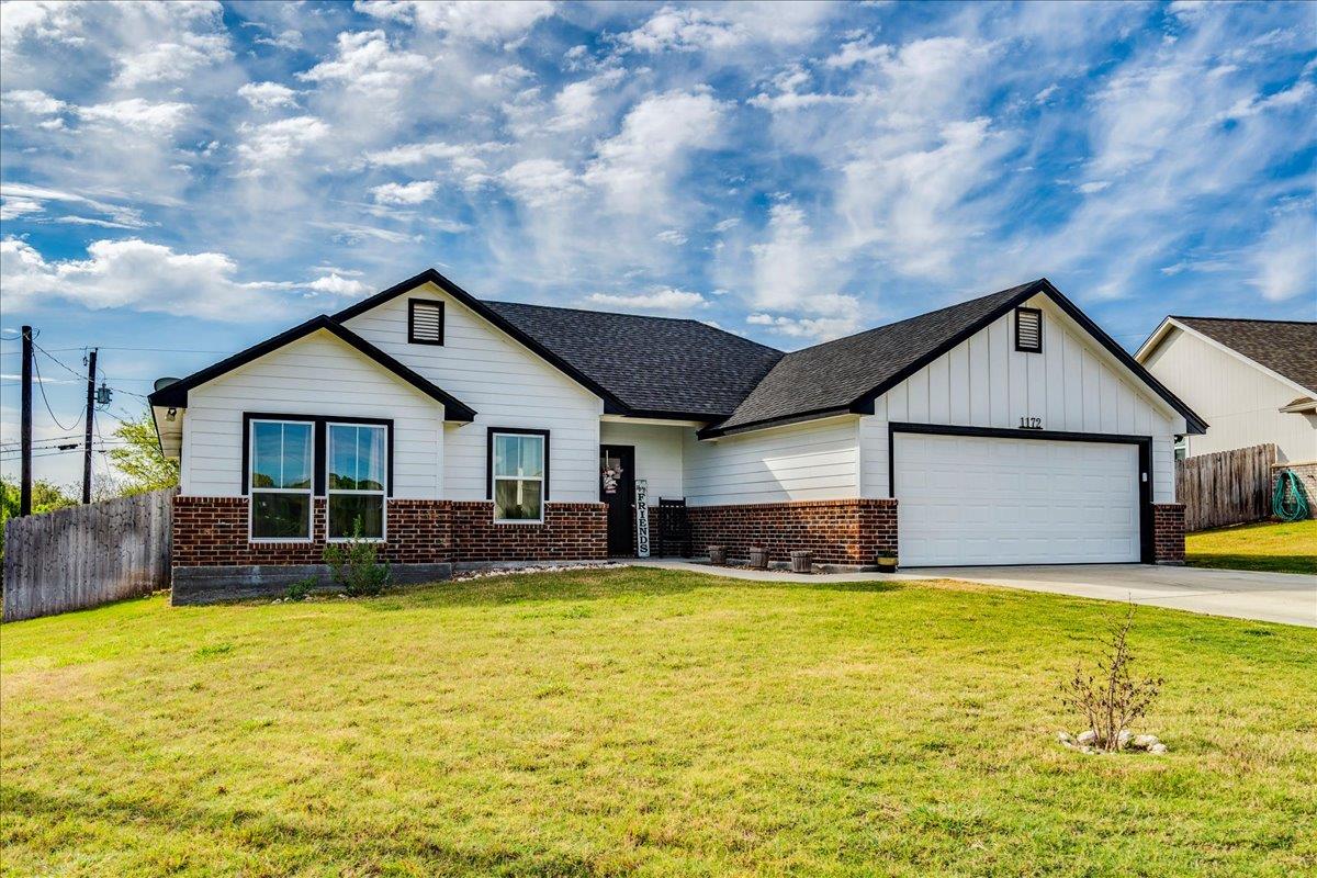 1172 Limestone Dr, Lampasas, TX 76550