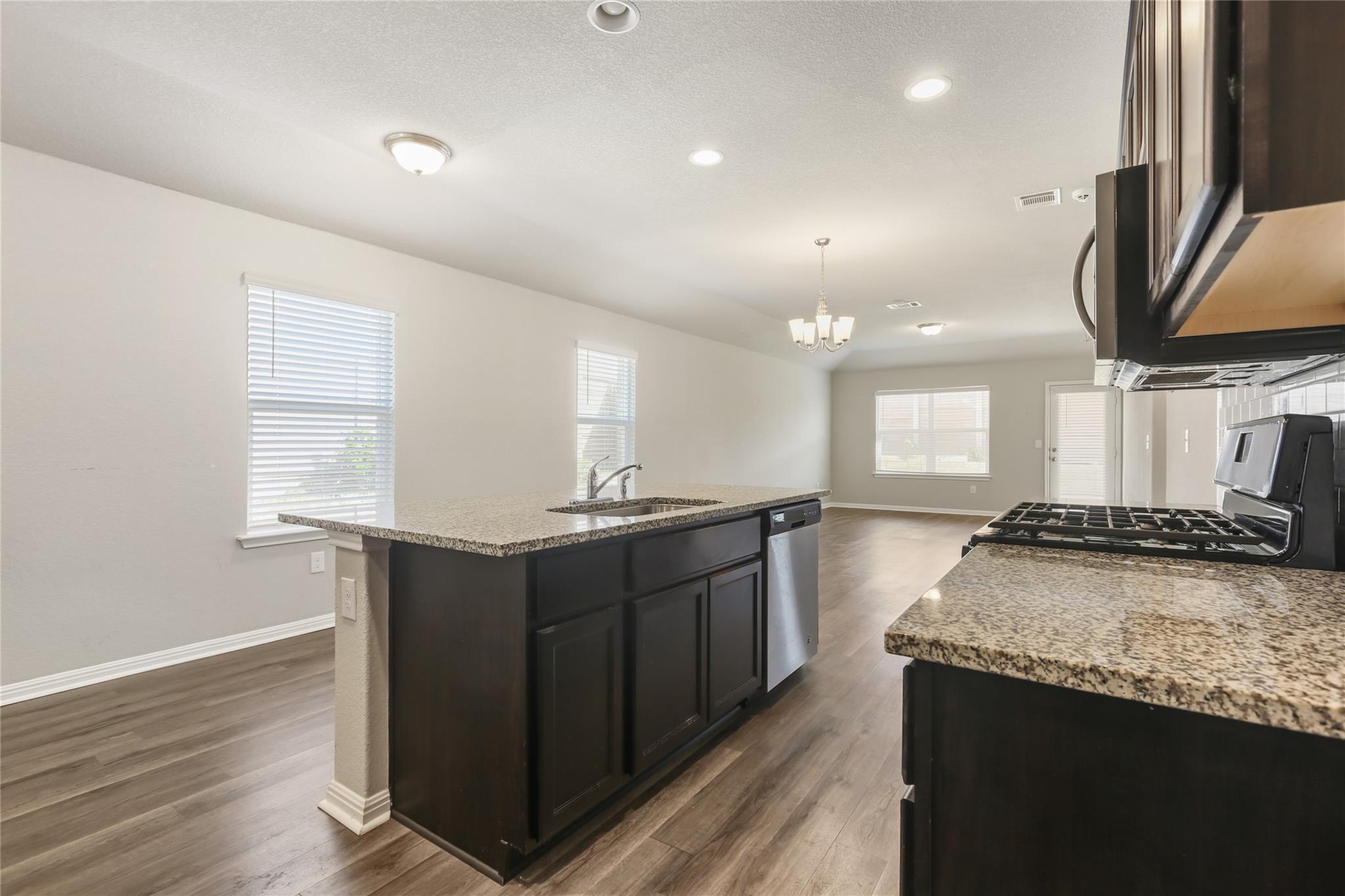 201 Frederick Dr, Georgetown, TX 78626