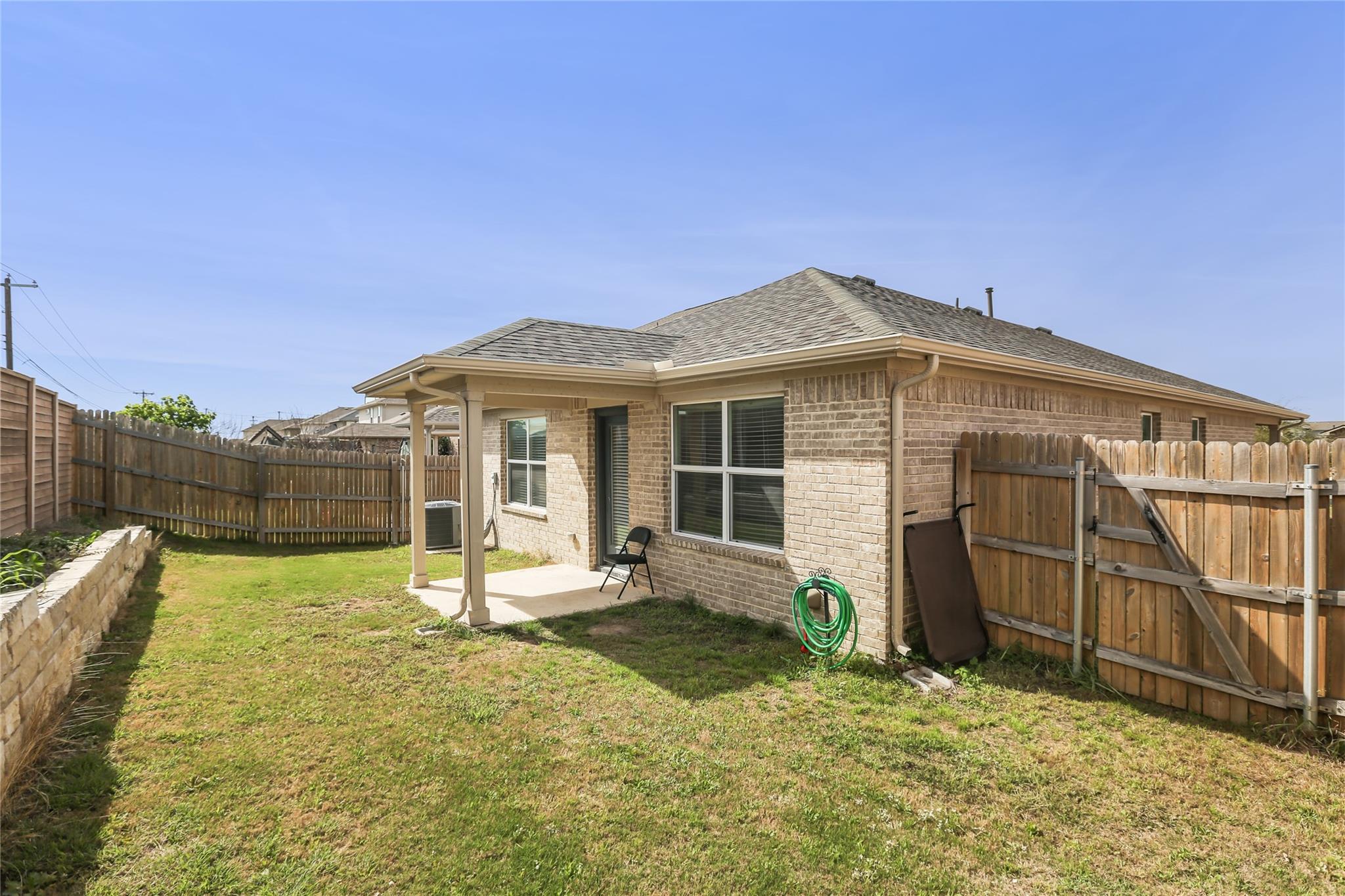 201 Frederick Dr, Georgetown, TX 78626