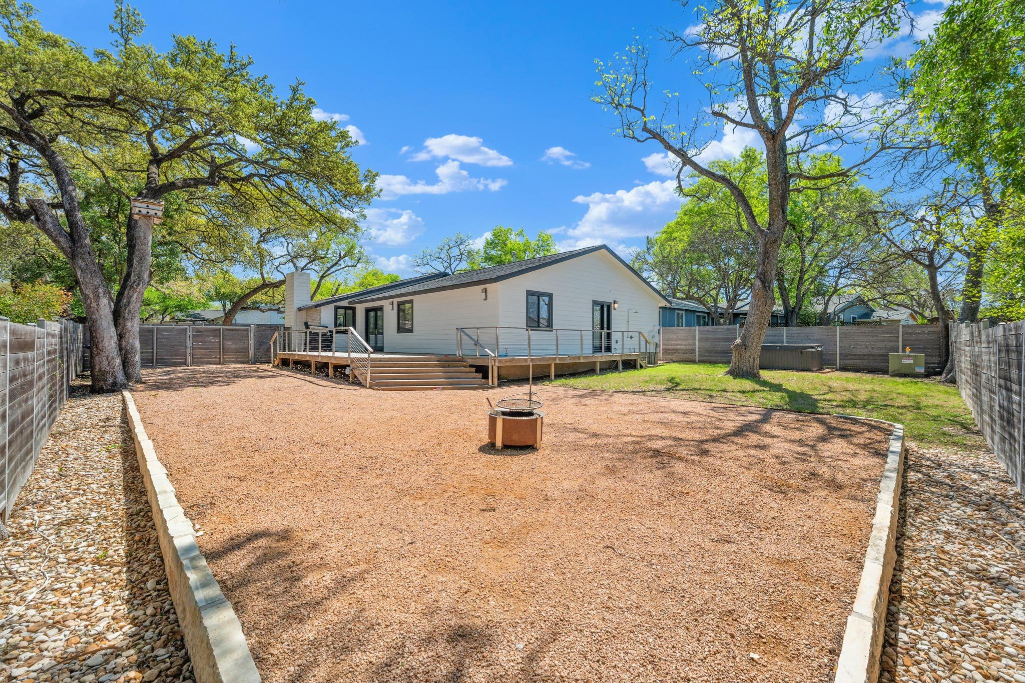 7504 Whispering Oaks Dr, Austin, TX 78745