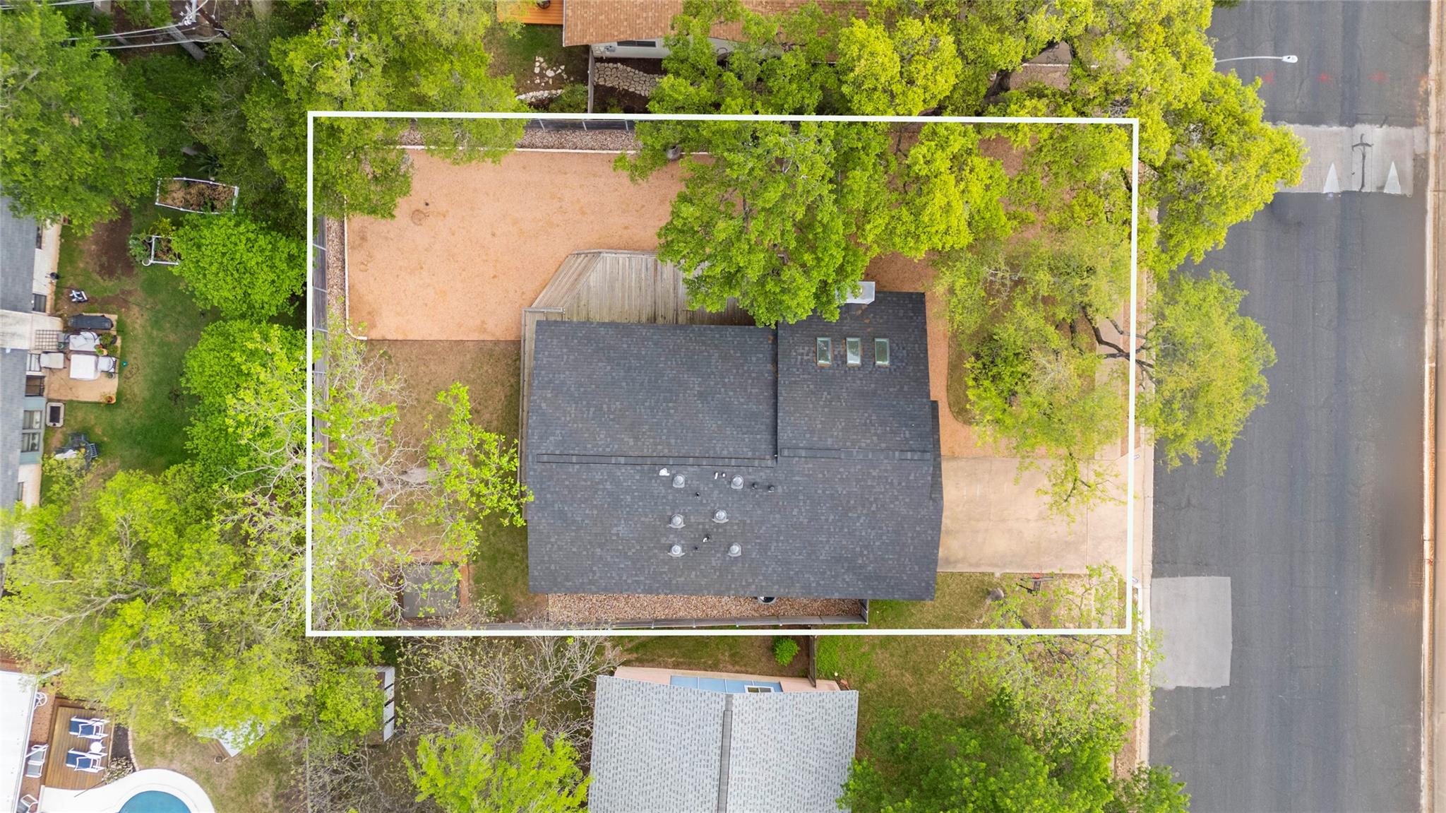 7504 Whispering Oaks Dr, Austin, TX 78745