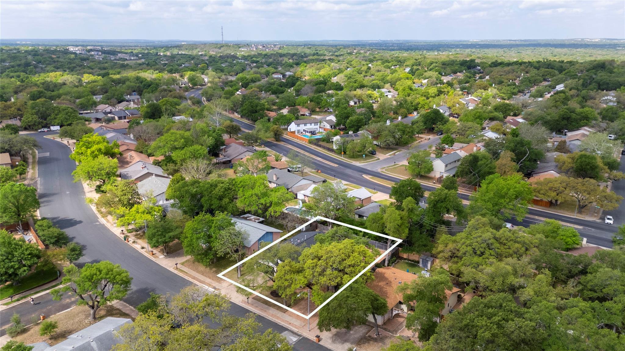 7504 Whispering Oaks Dr, Austin, TX 78745