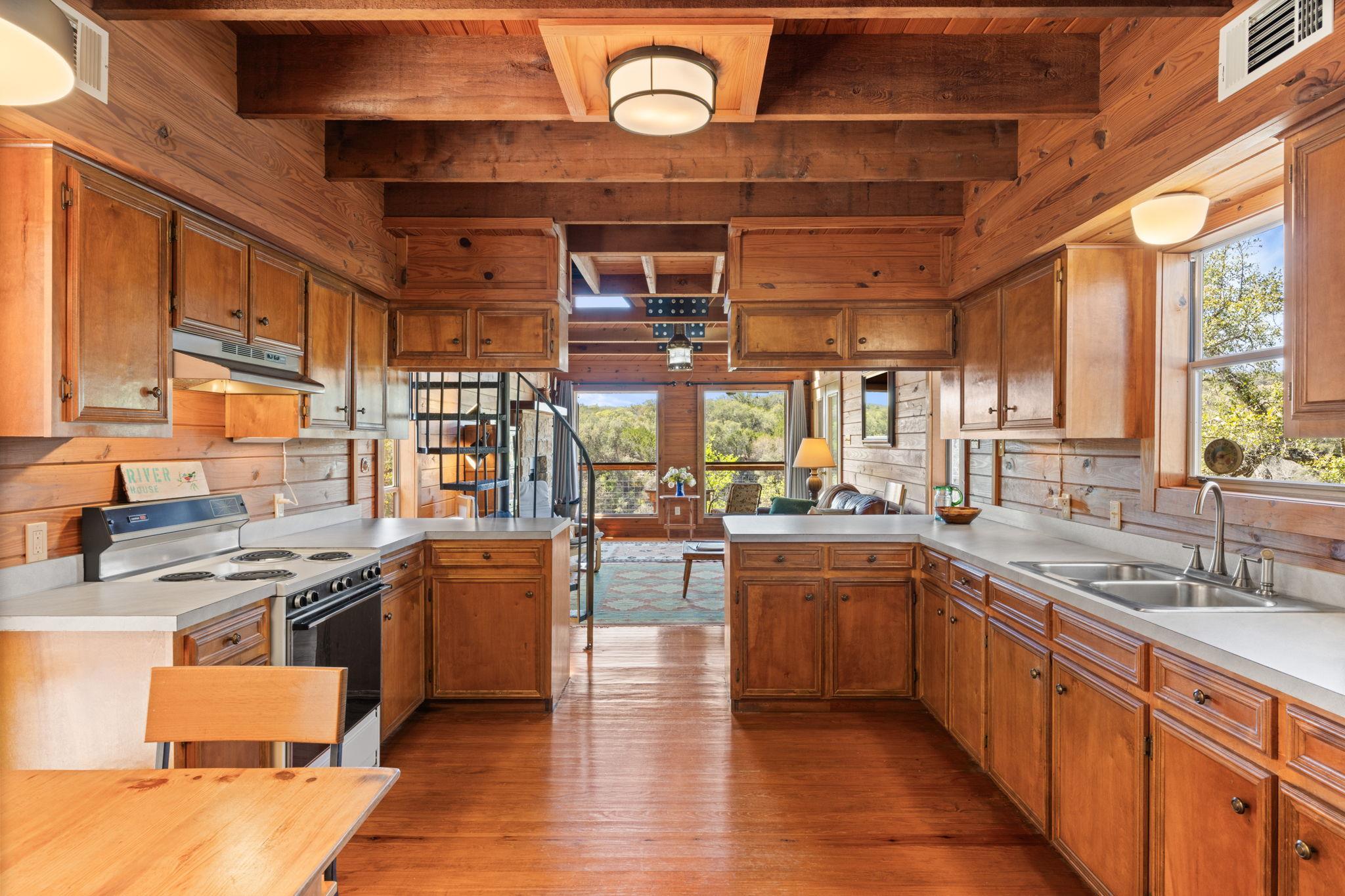 350 River Rapids Rd, Wimberley, TX 78676