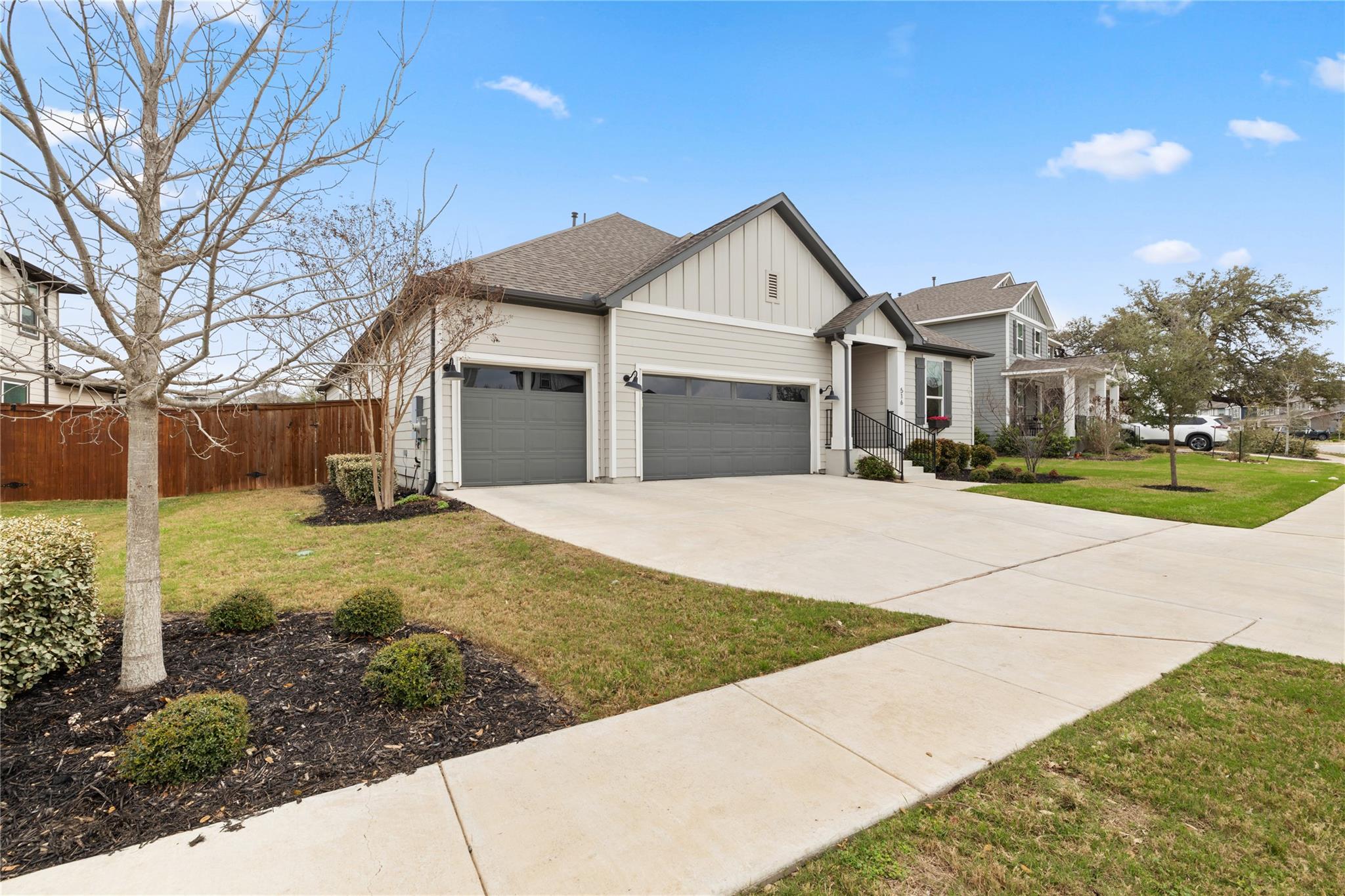 516 Moonlit Stream Pass, Dripping Springs, TX 78620