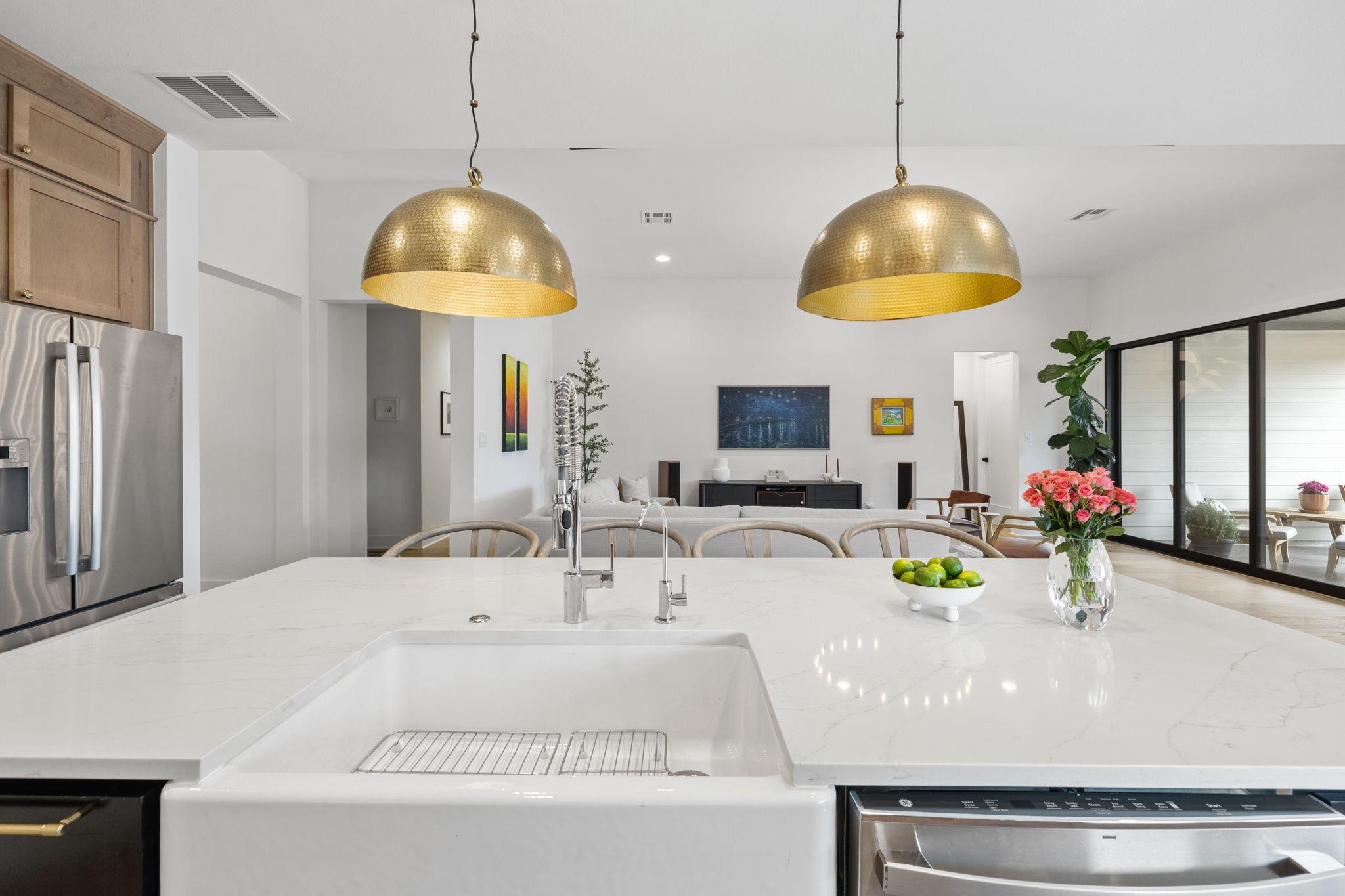 516 Moonlit Stream Pass, Dripping Springs, TX 78620