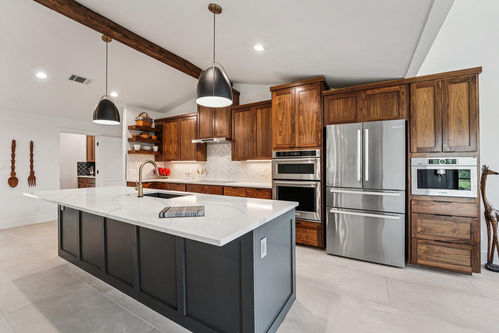 707 Harbor Dr, Georgetown, TX 78633