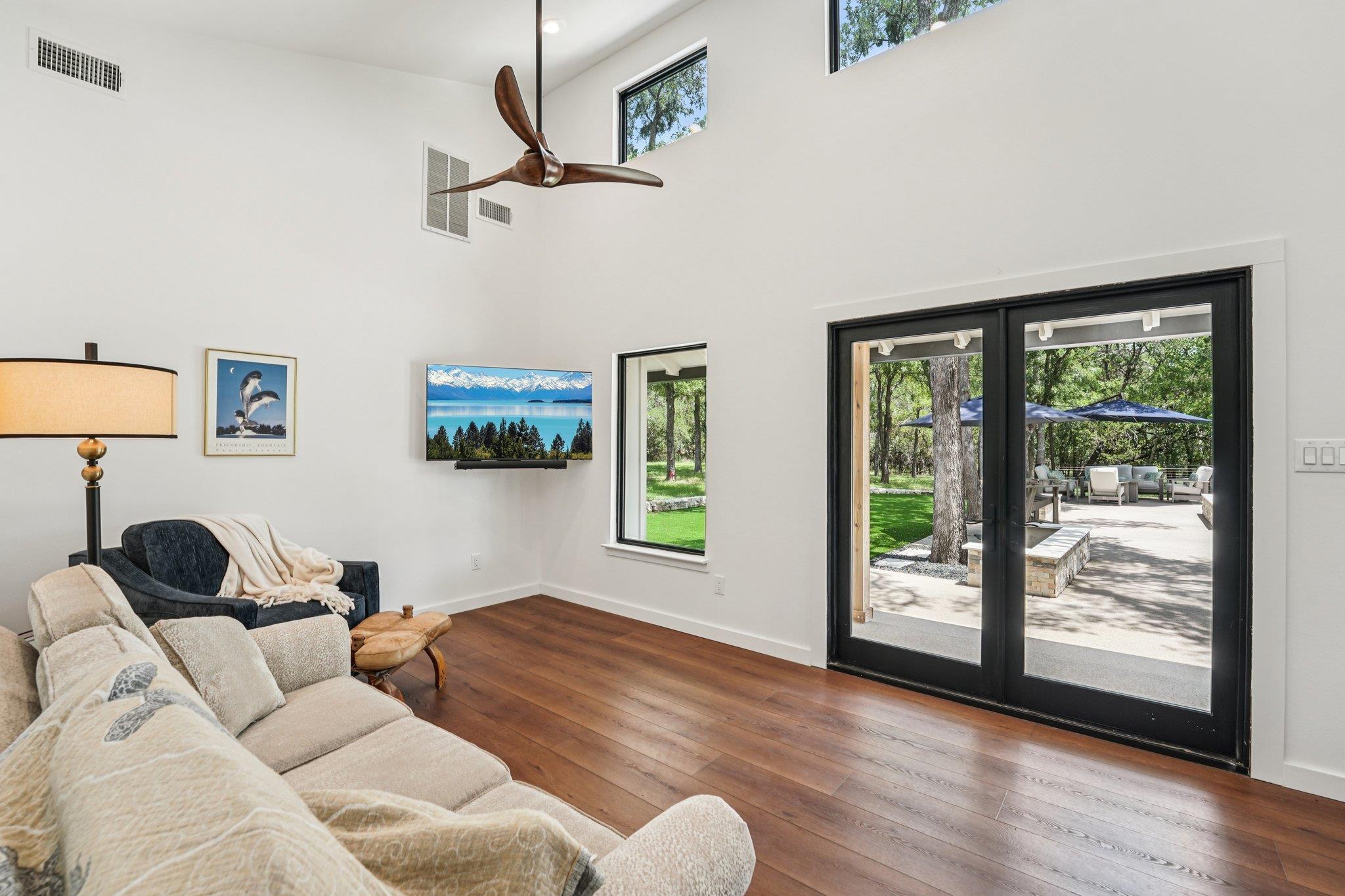 707 Harbor Dr, Georgetown, TX 78633