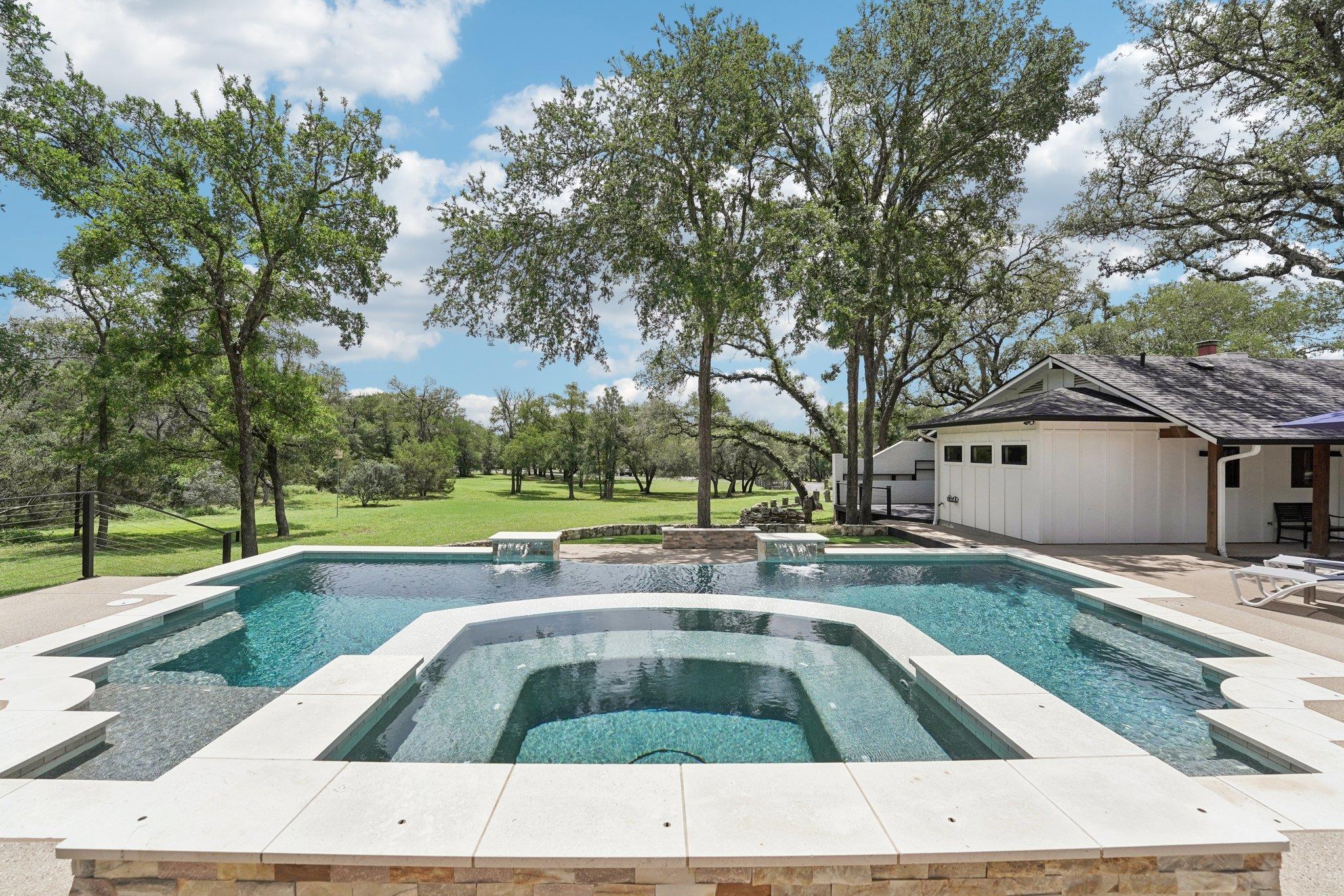 707 Harbor Dr, Georgetown, TX 78633