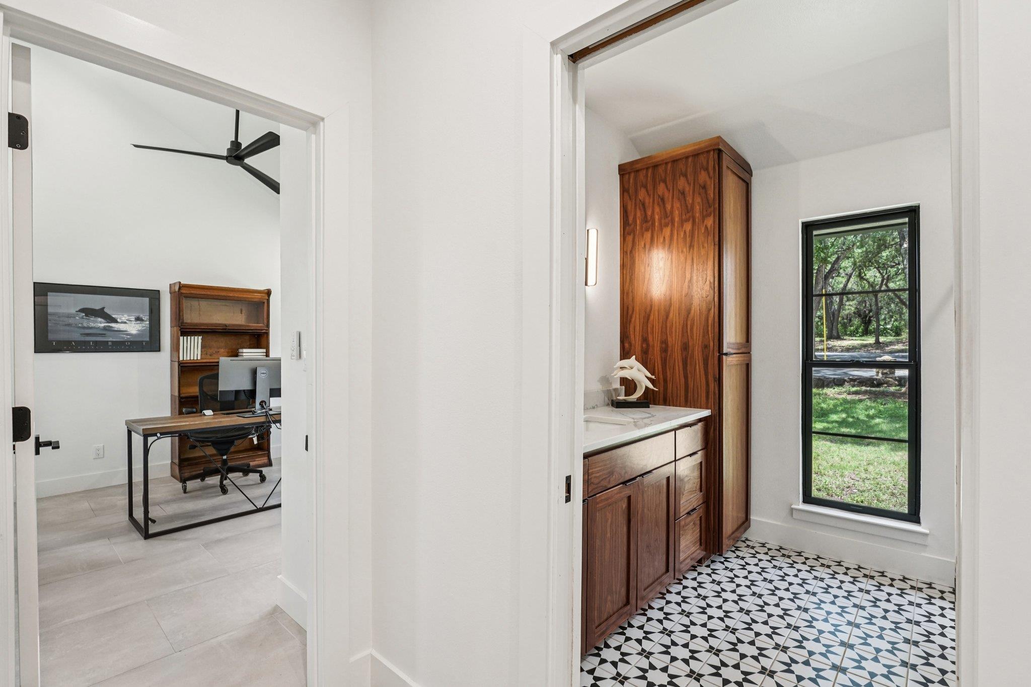 707 Harbor Dr, Georgetown, TX 78633