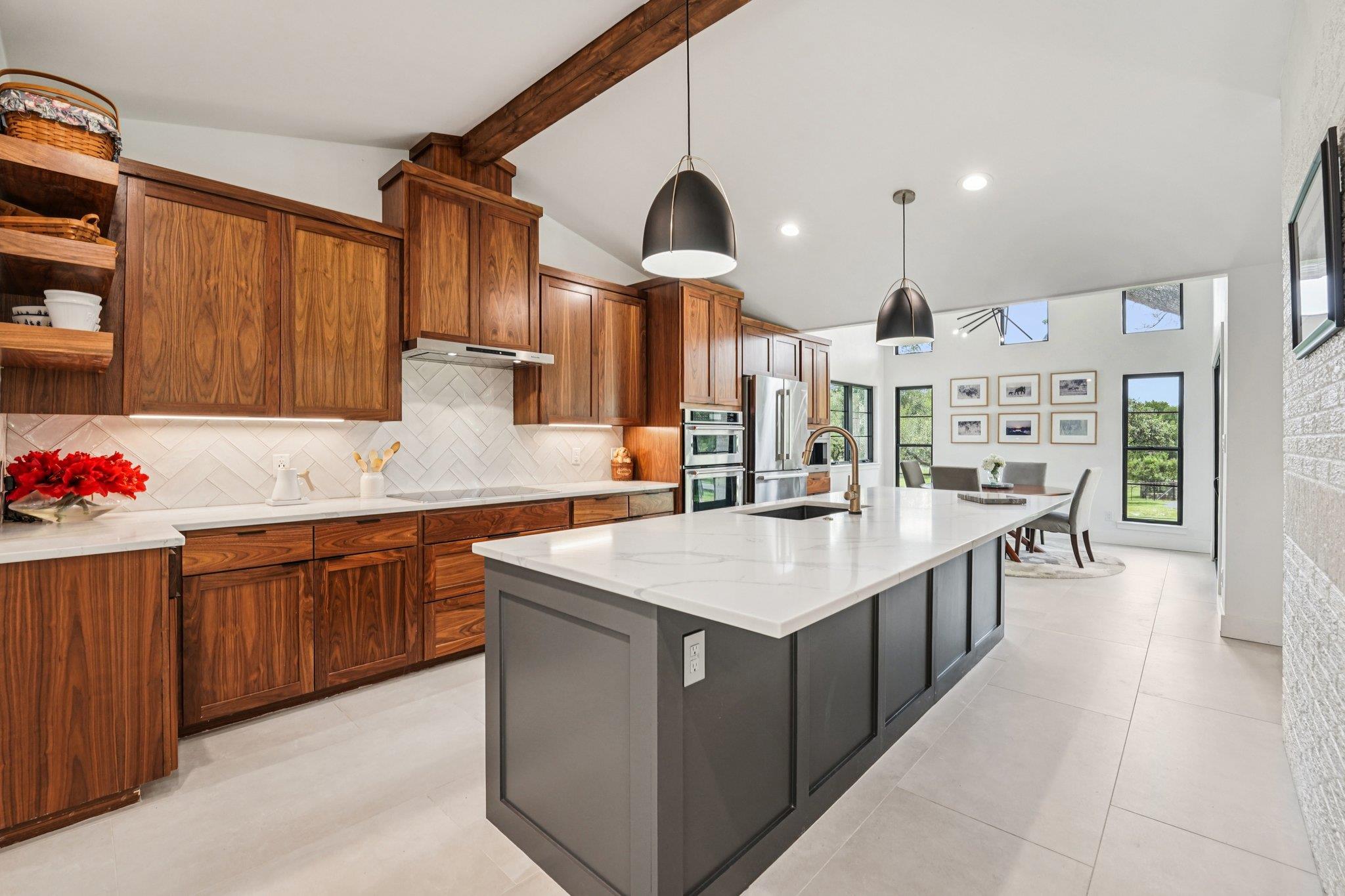 707 Harbor Dr, Georgetown, TX 78633