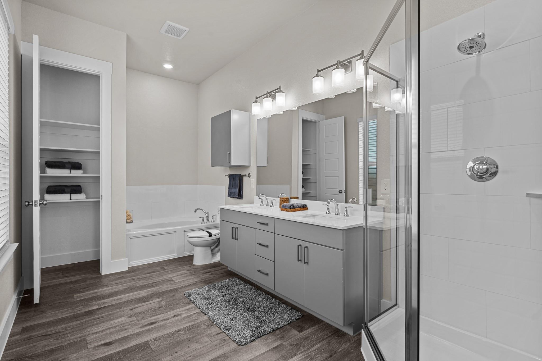 865 Limmer Loop # 813, Hutto, TX 78634