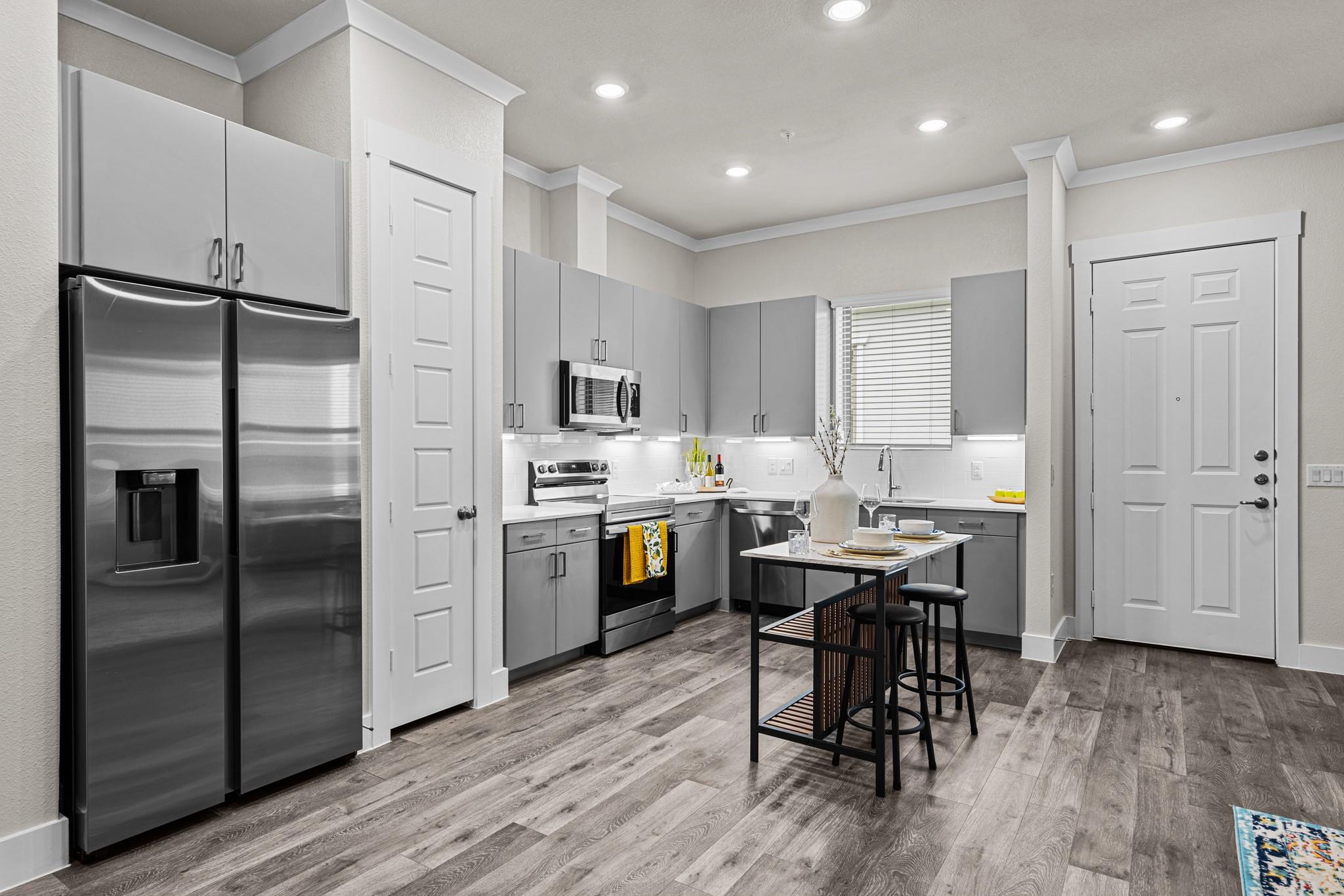 865 Limmer Loop # 813, Hutto, TX 78634