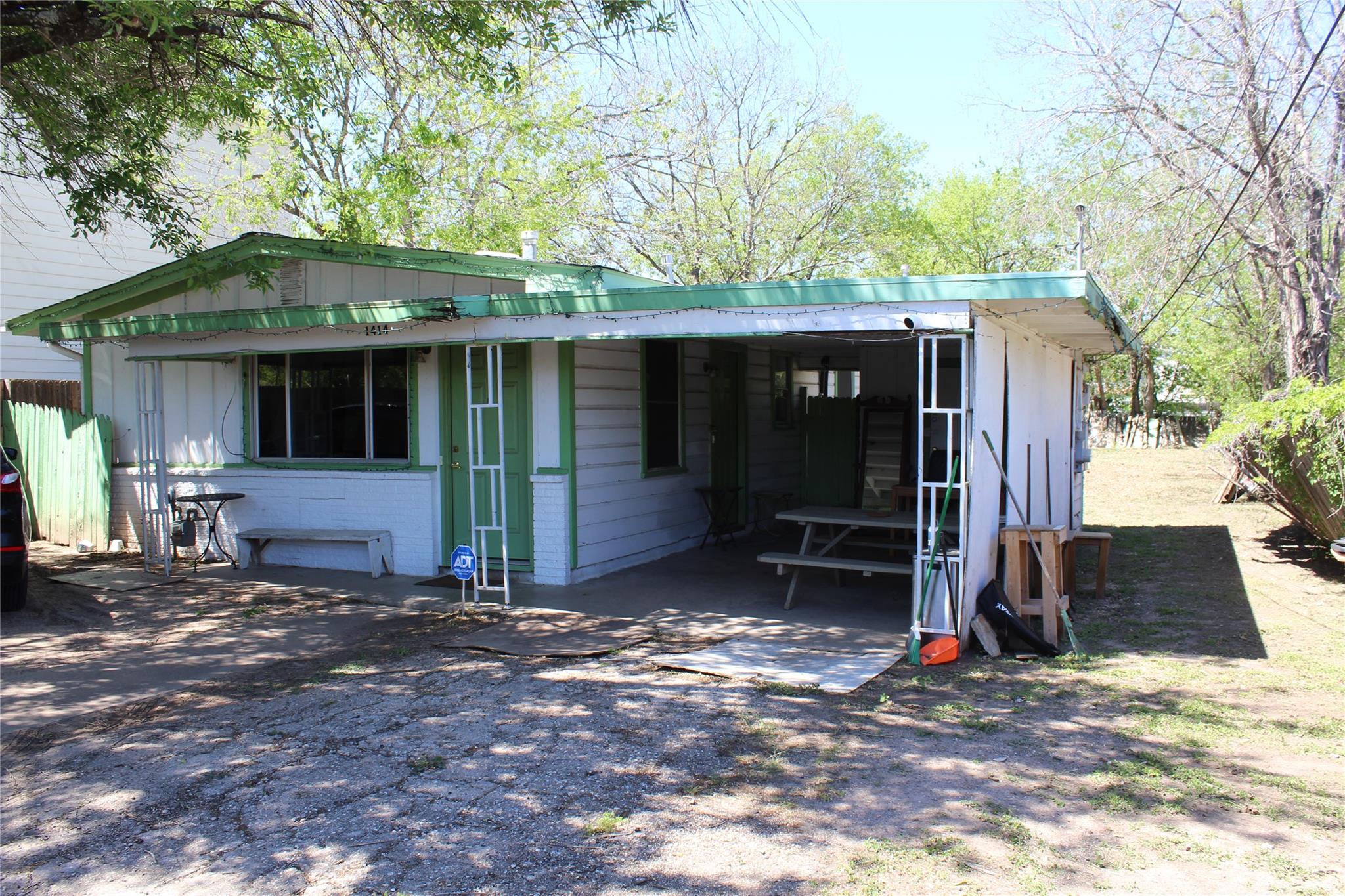 1414 Vargas Rd, Austin, TX 78741