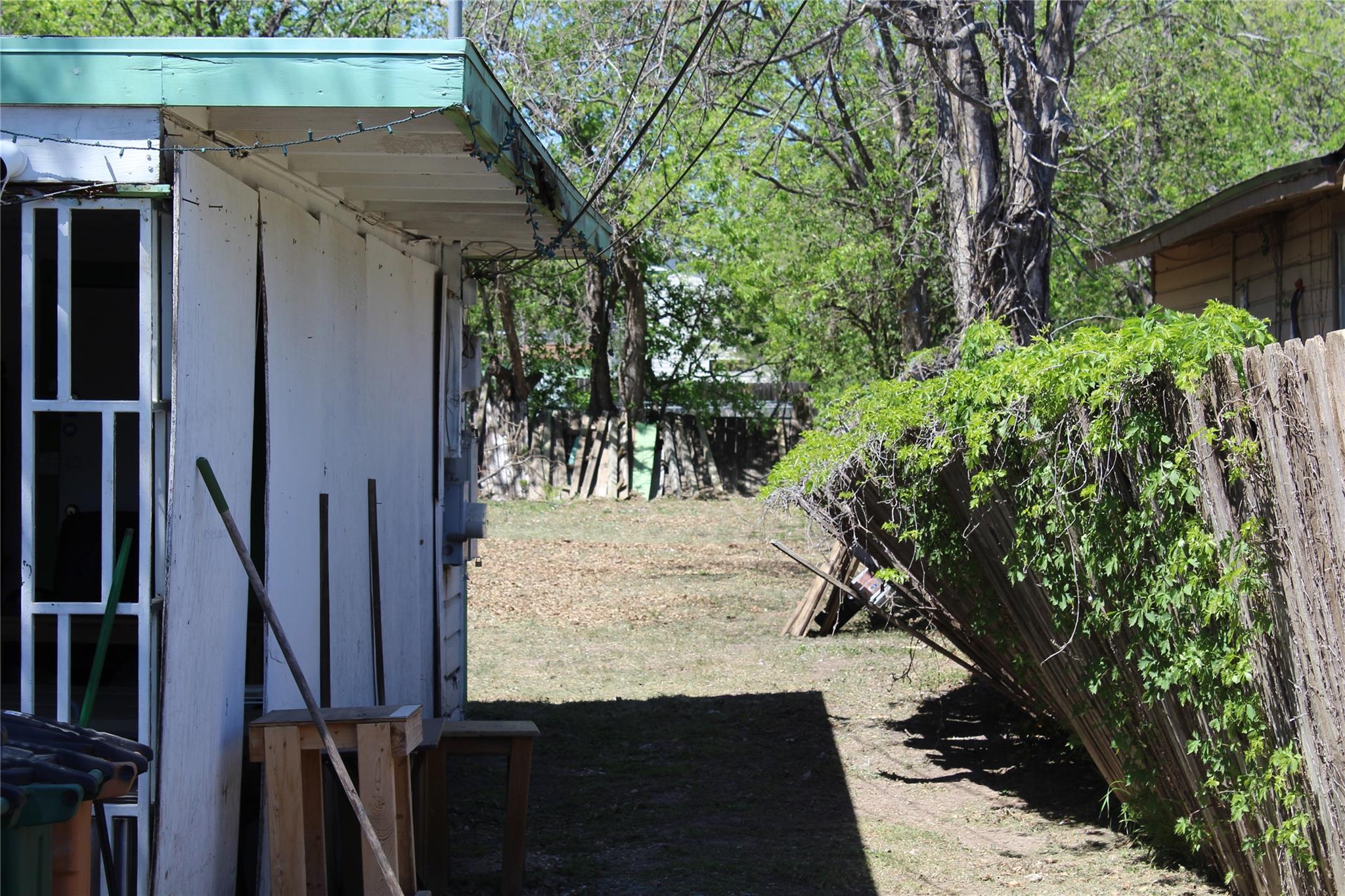 1414 Vargas Rd, Austin, TX 78741