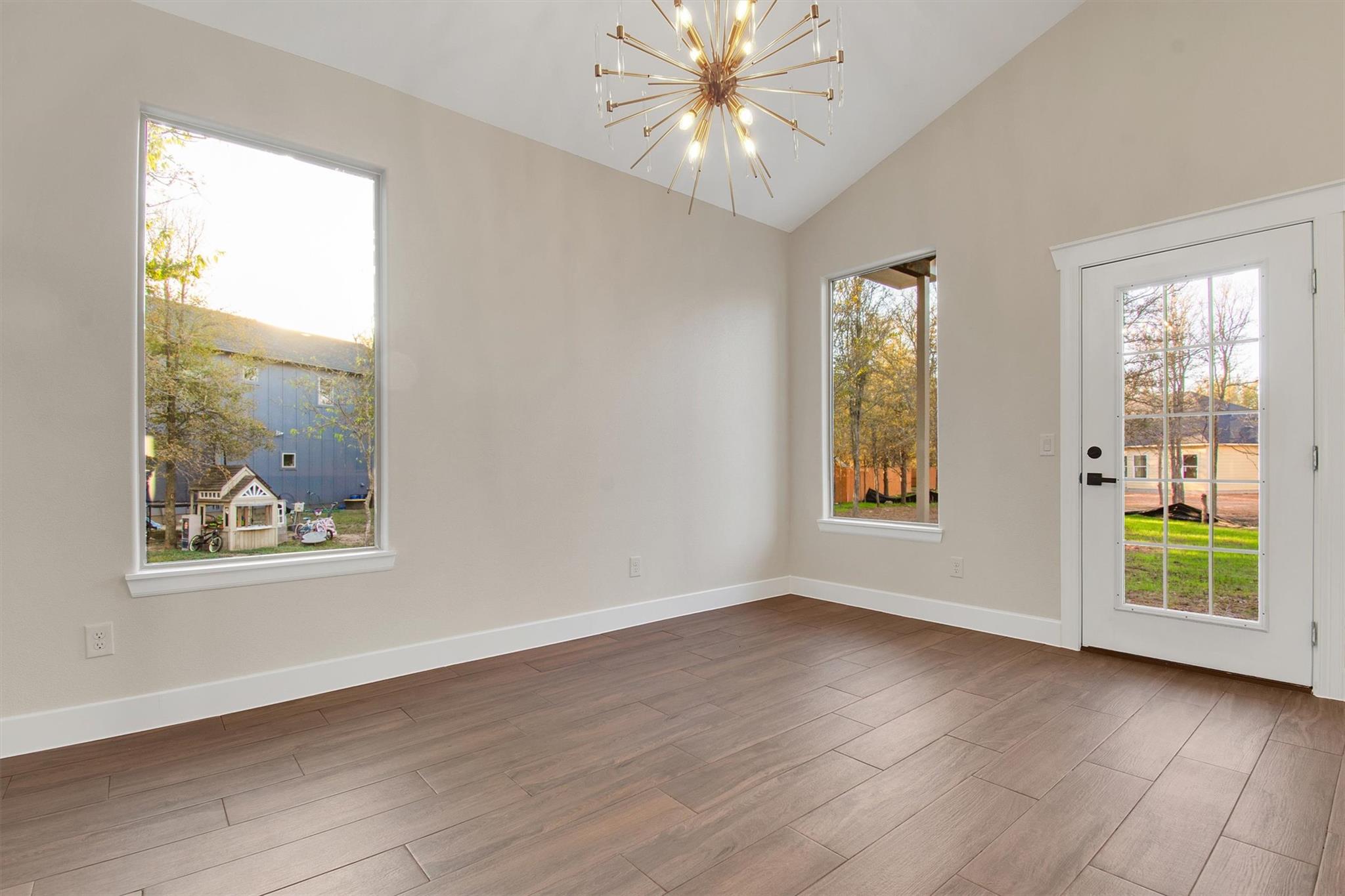 104 Kipapa Ct, Bastrop, TX 78602