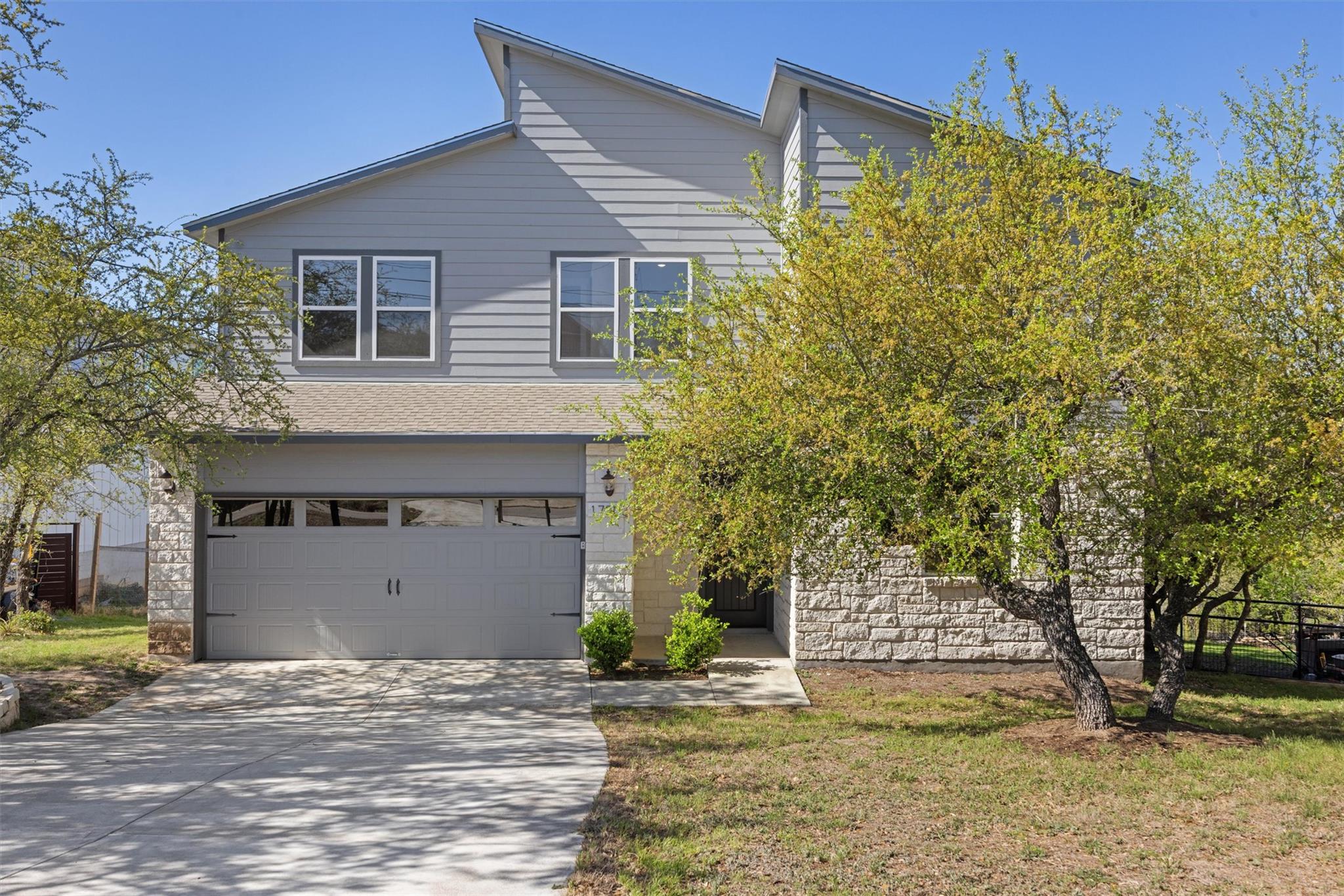 17503 Panorama Dr, Dripping Springs, TX 78620