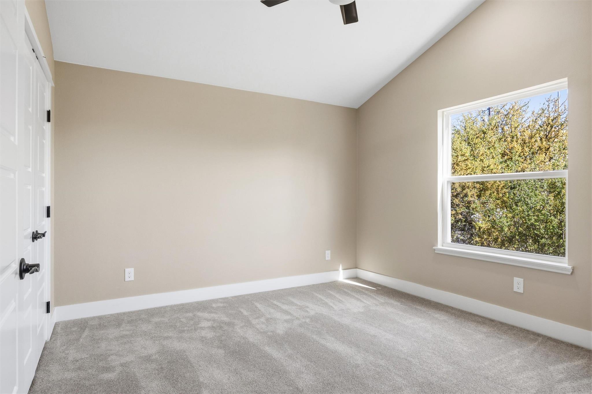 17503 Panorama Dr, Dripping Springs, TX 78620