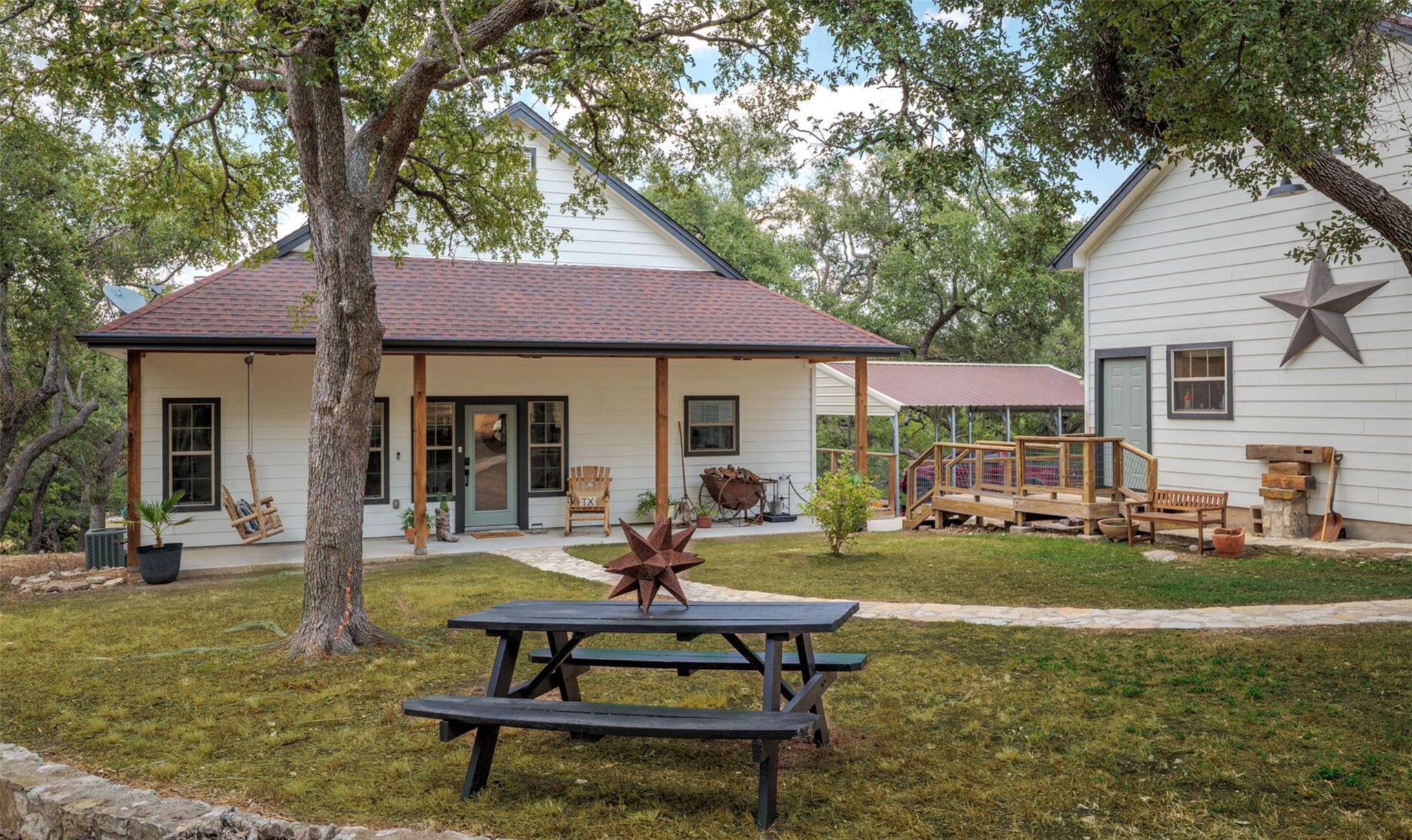 506 Beauchamp Rd, Dripping Springs, TX 78620