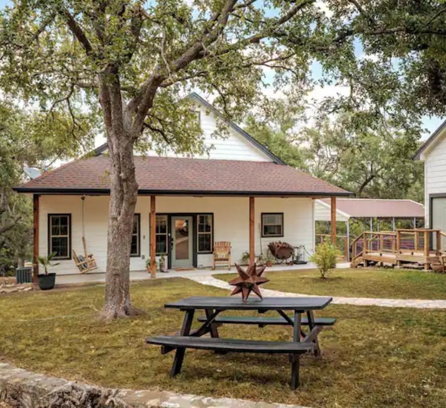 506 Beauchamp Rd, Dripping Springs, TX 78620