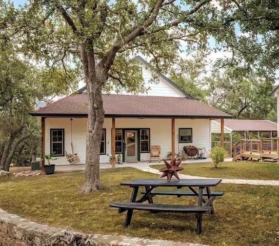 506 Beauchamp Rd, Dripping Springs, TX 78620