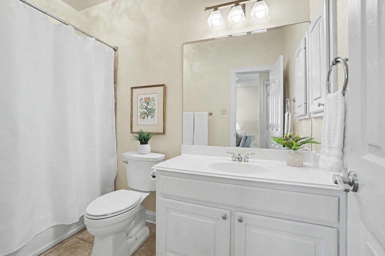 3800 Bailey Ln # F-1, Austin, TX 78756