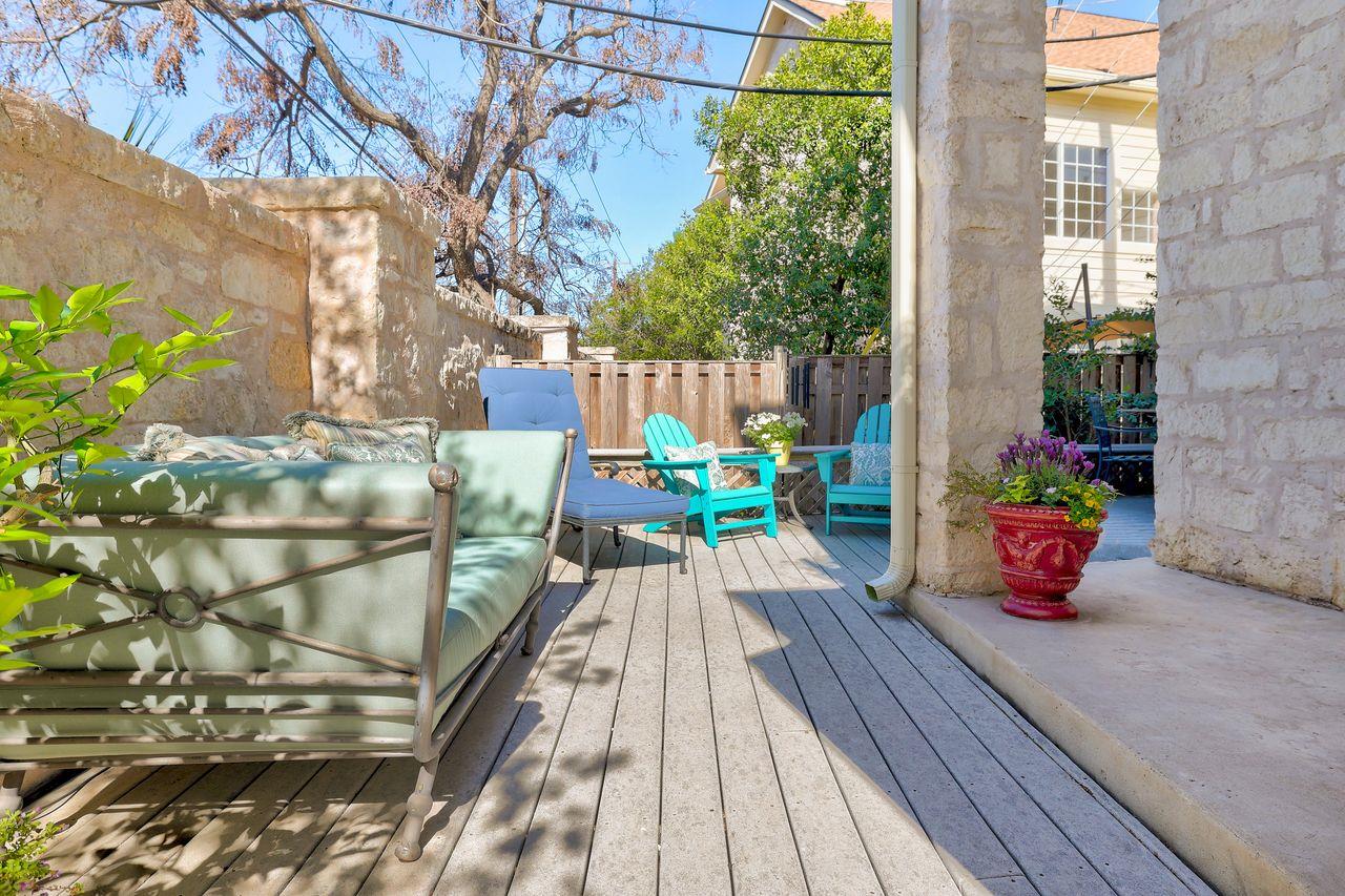 3800 Bailey Ln # F-1, Austin, TX 78756