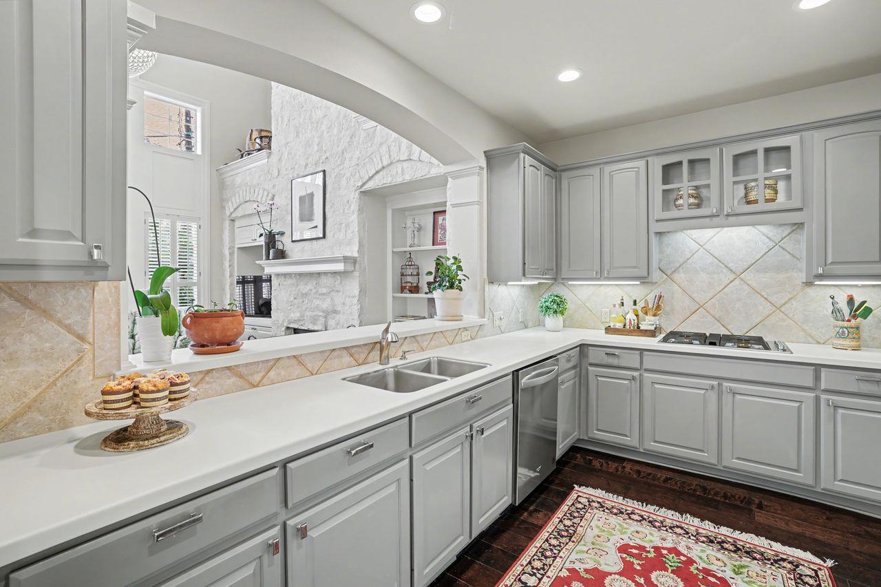 3800 Bailey Ln # F-1, Austin, TX 78756