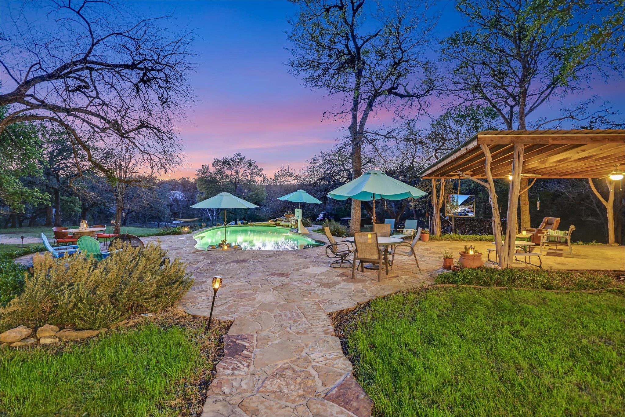 300 DEER LAKE ESTATES, Wimberley, TX 78676