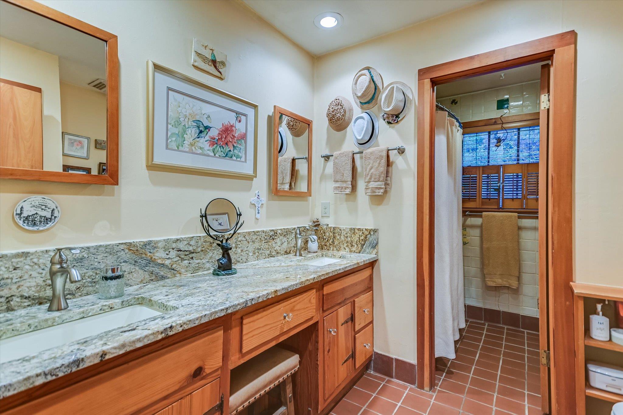 300 DEER LAKE ESTATES, Wimberley, TX 78676