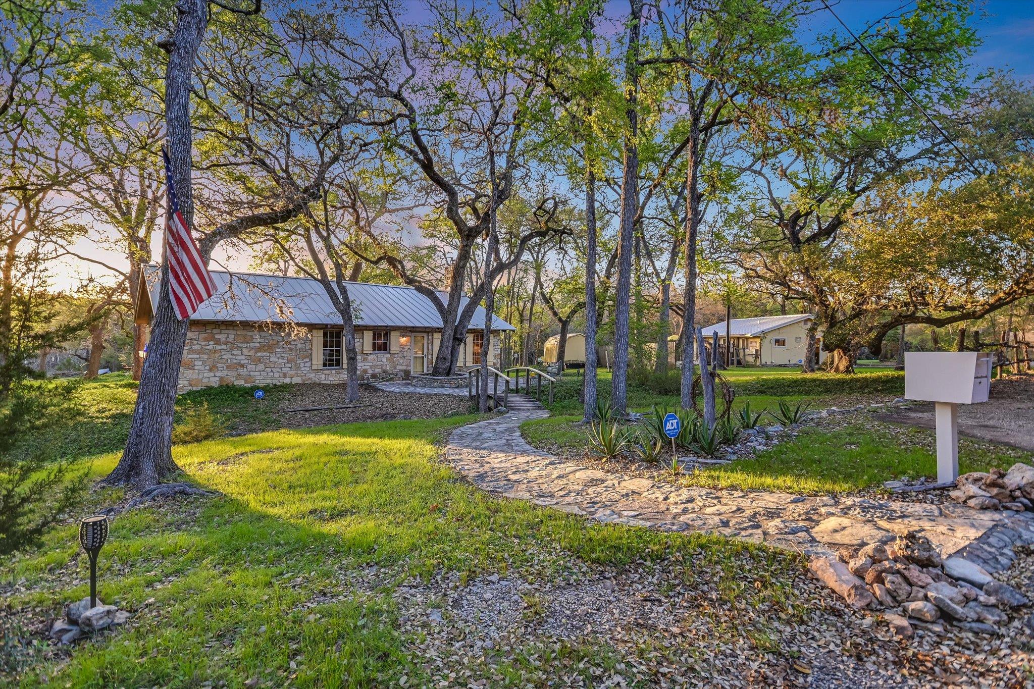 300 DEER LAKE ESTATES, Wimberley, TX 78676