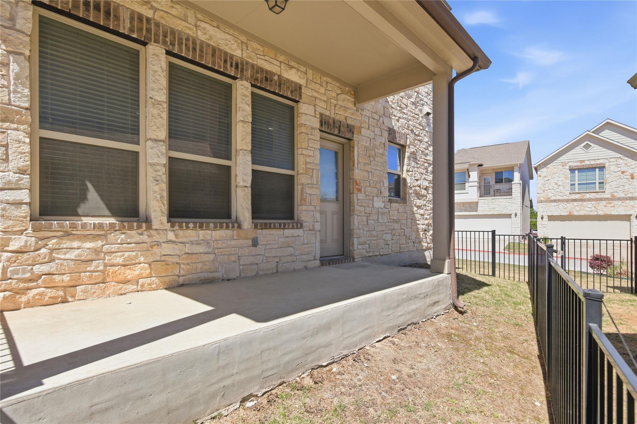 2105 Town Centre Dr # 39, Round Rock, TX 78664