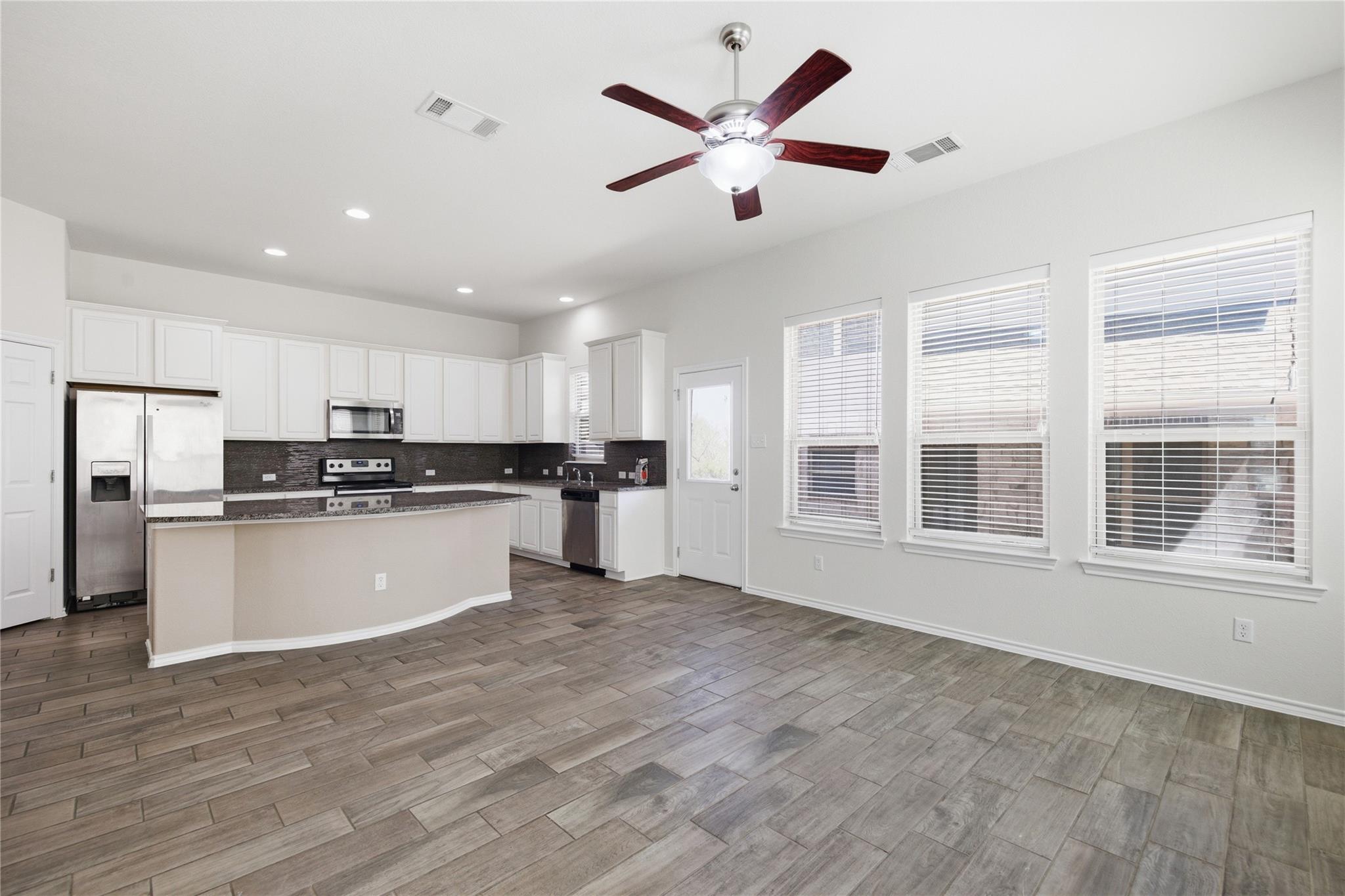 2105 Town Centre Dr # 39, Round Rock, TX 78664