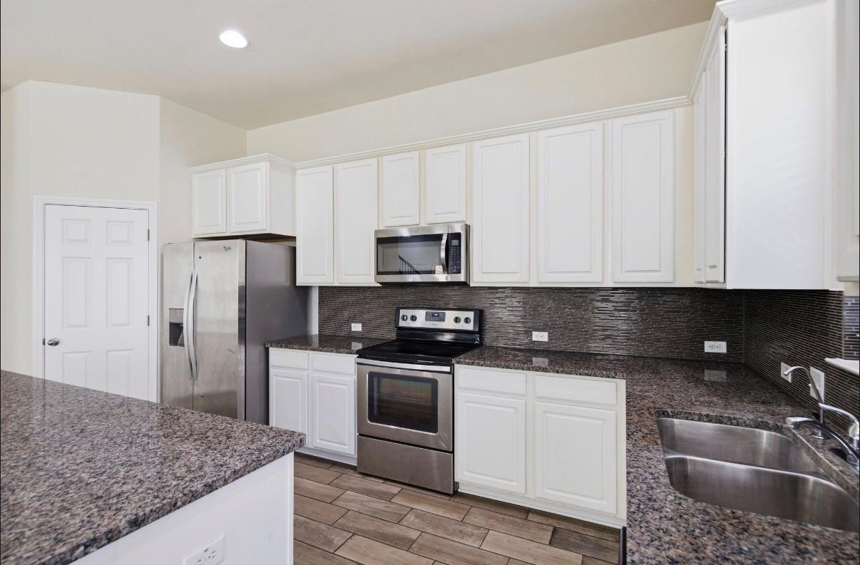 2105 Town Centre Dr # 39, Round Rock, TX 78664