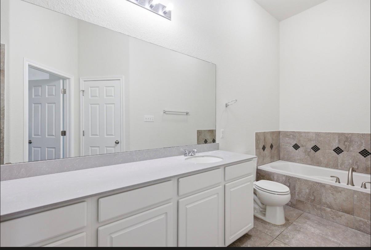 2105 Town Centre Dr # 39, Round Rock, TX 78664