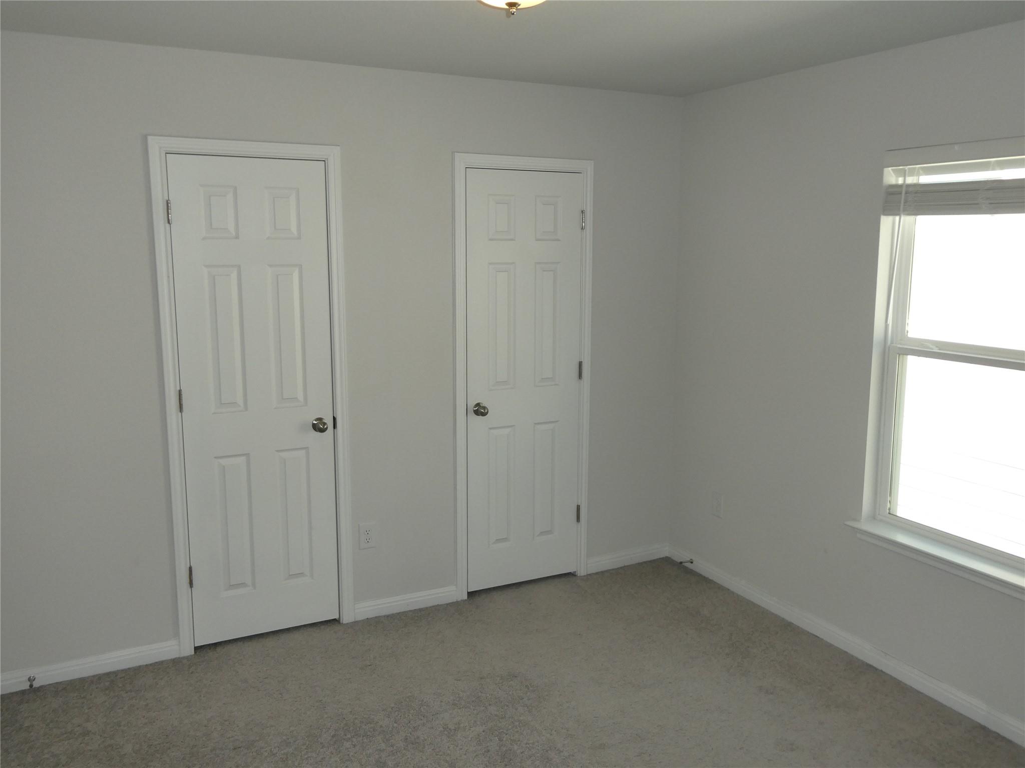 10906 SENTINEL Dr, Austin, TX 78747