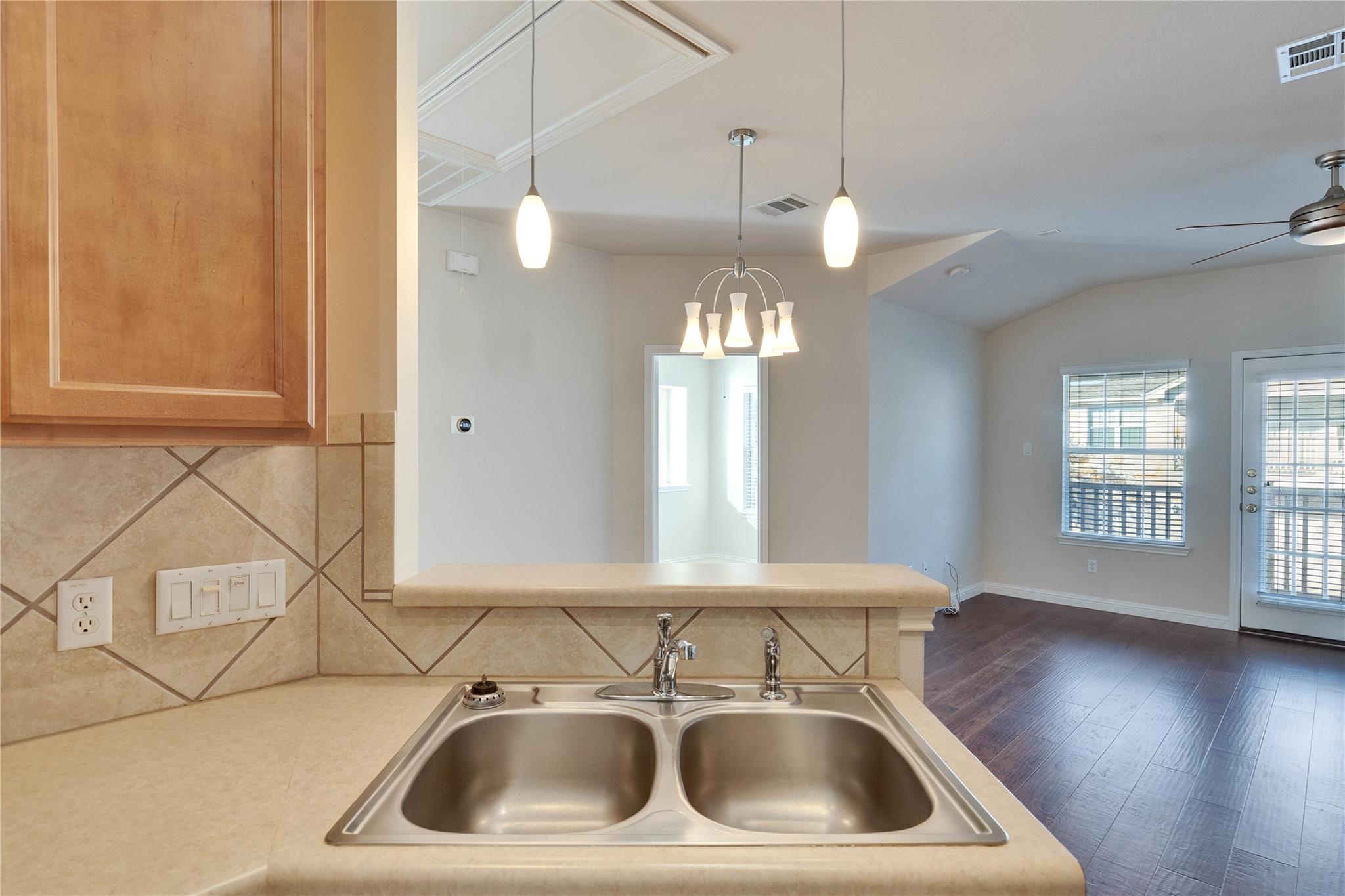 1900 Scofield Ridge Pkwy # 2701, Austin, TX 78727